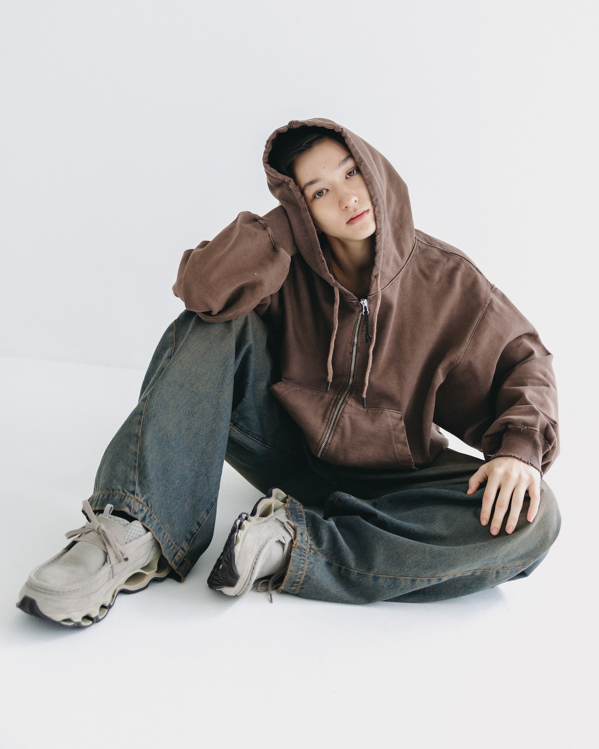 【10.1 WED 20:00- IN STOCK】VINTAGE DYED SELVEDGE DENIM BARREL LEG PANTS (VINTAGE BROWN)