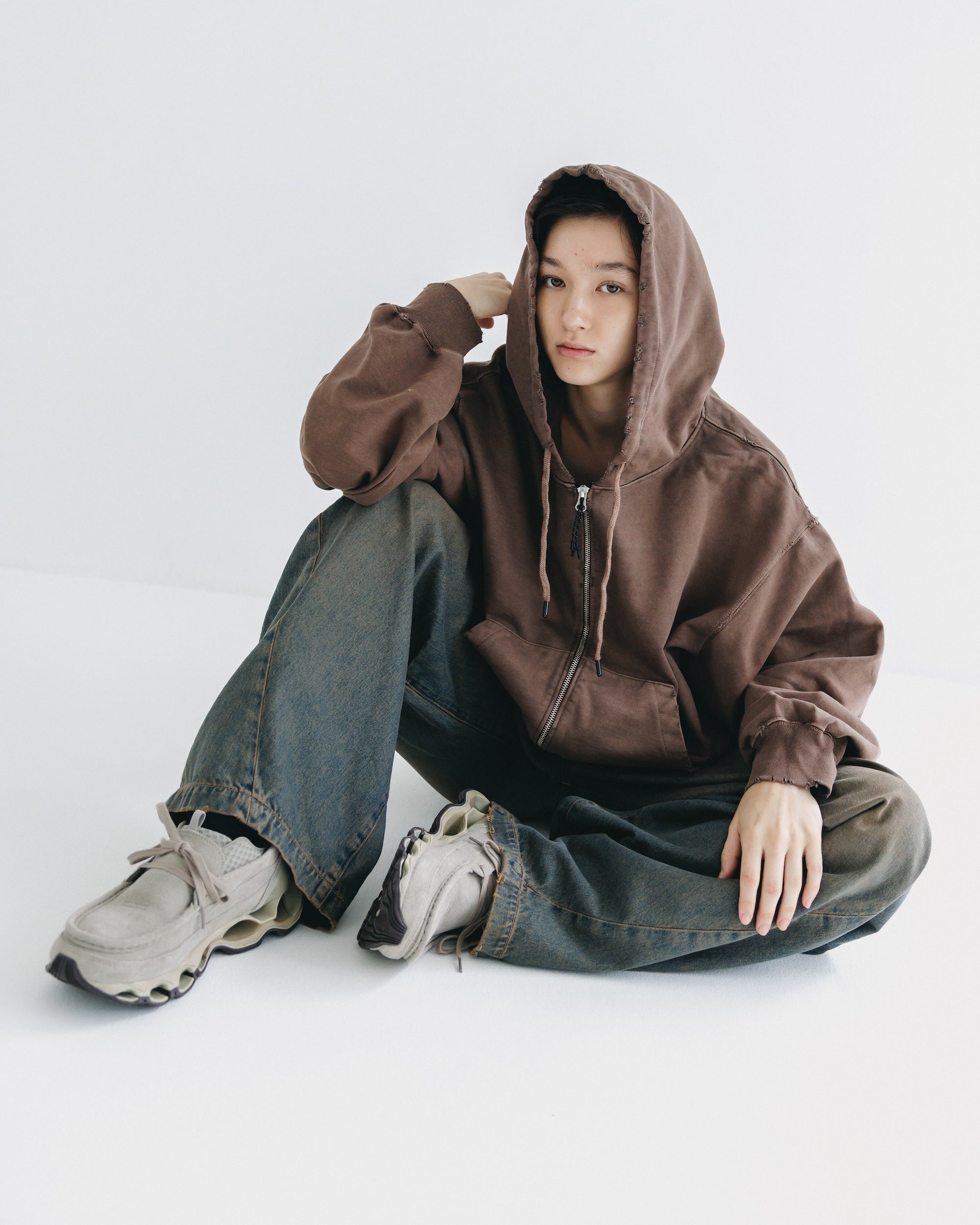 【10.1 WED 20:00- IN STOCK】VINTAGE DYED SELVEDGE DENIM BARREL LEG PANTS (VINTAGE BROWN)