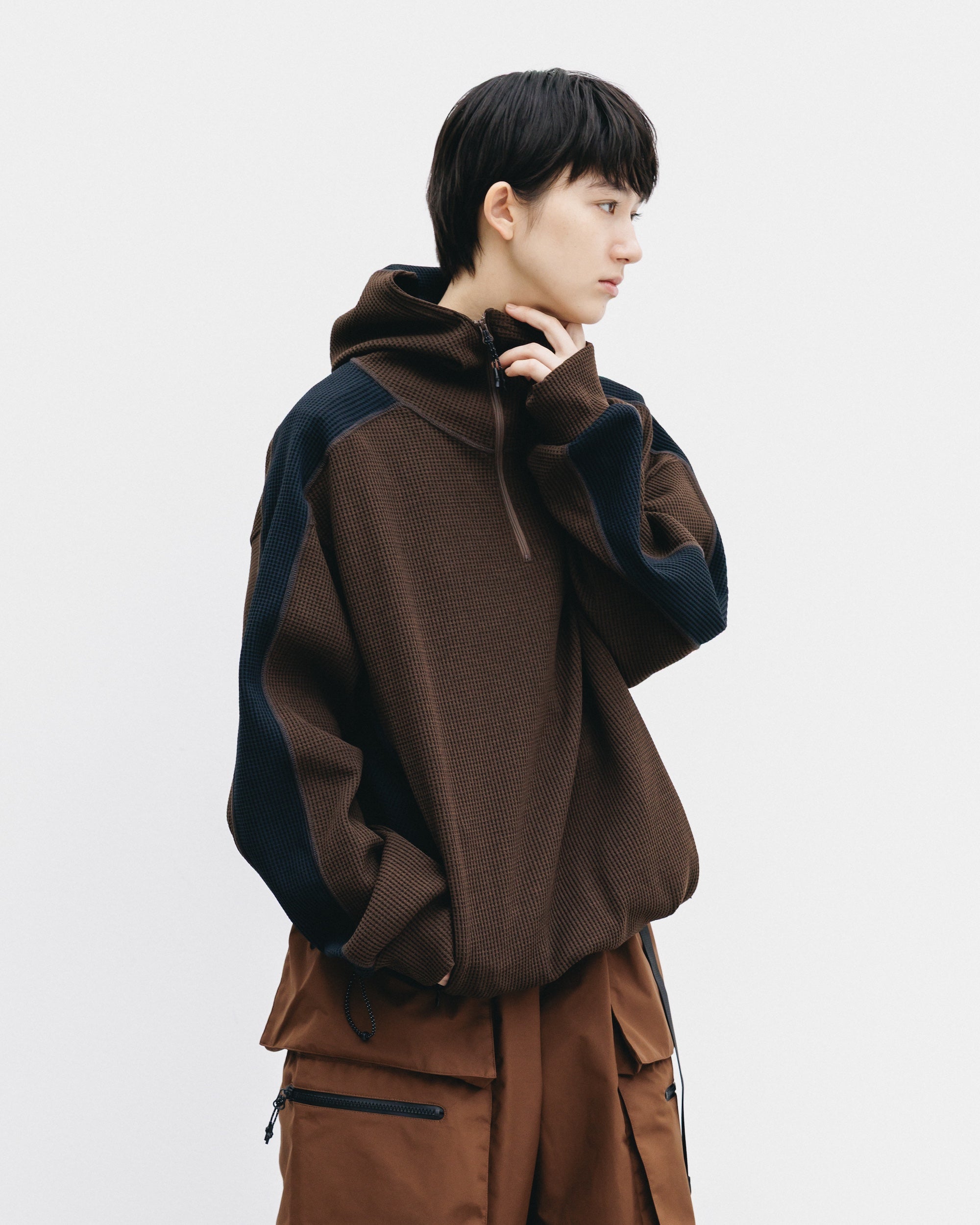 CITY LIGHT THERMAL HALF ZIP HOODIE (BROWN×BLACK)