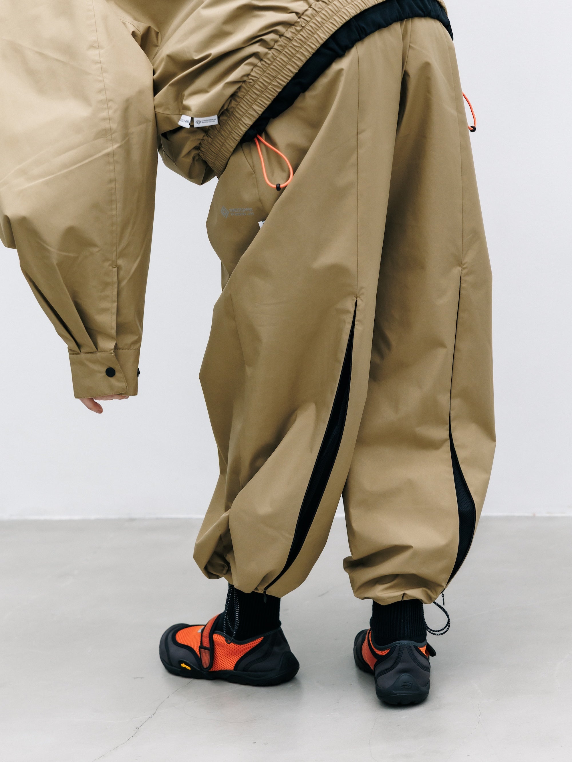 【8.8 SAT 20:00- IN STOCK】+phenix WINDSTOPPER® by GORE-TEX LABS CITY UNIFORM VENTILATION PANTS (CAMEL BEIGE)