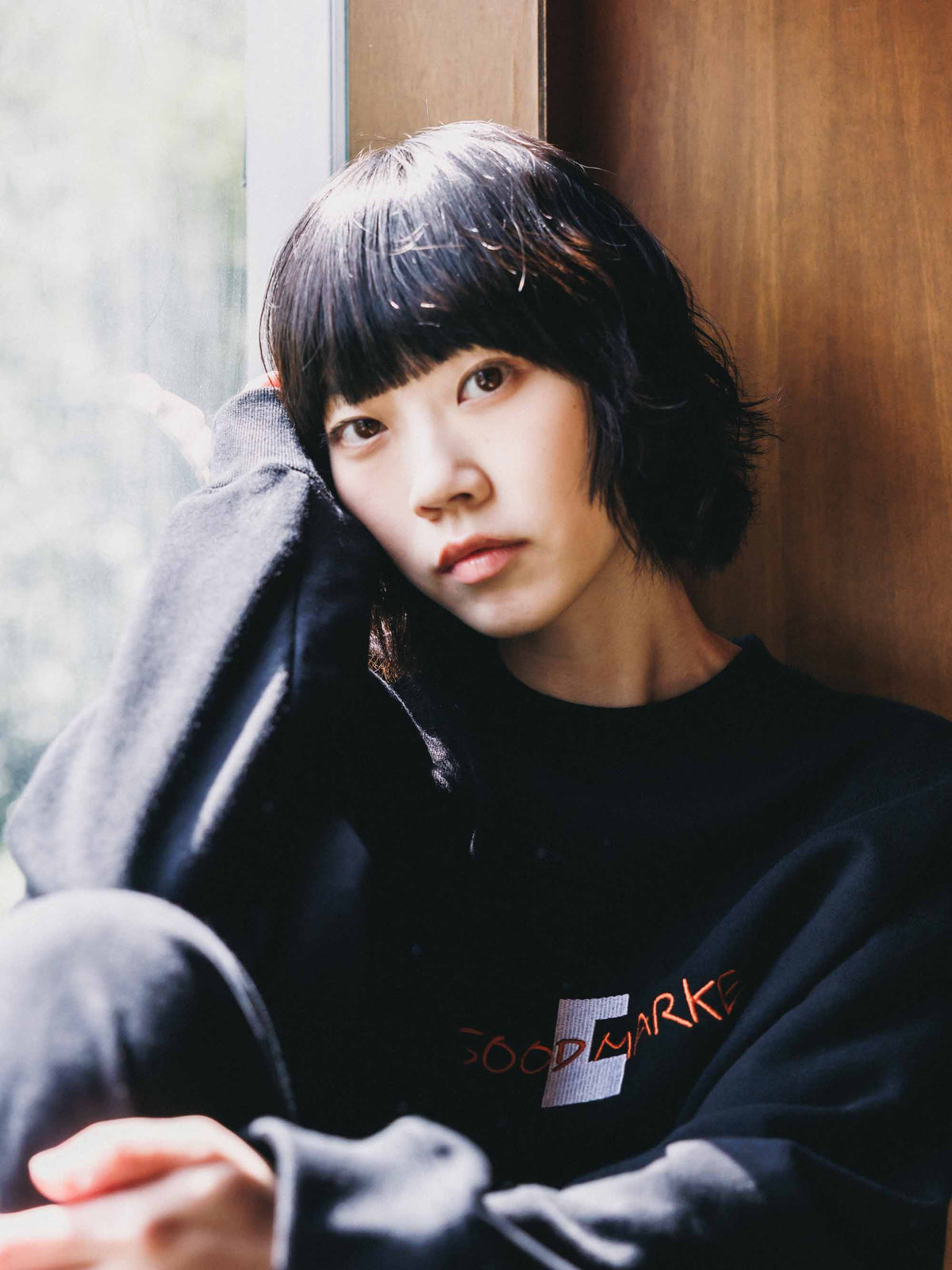 【10.4 SUN 20:00- IN STOCK】【LIMITED】 “C×YES GOOD MARKET"  L/S SWEATSHIRT (BLACK)