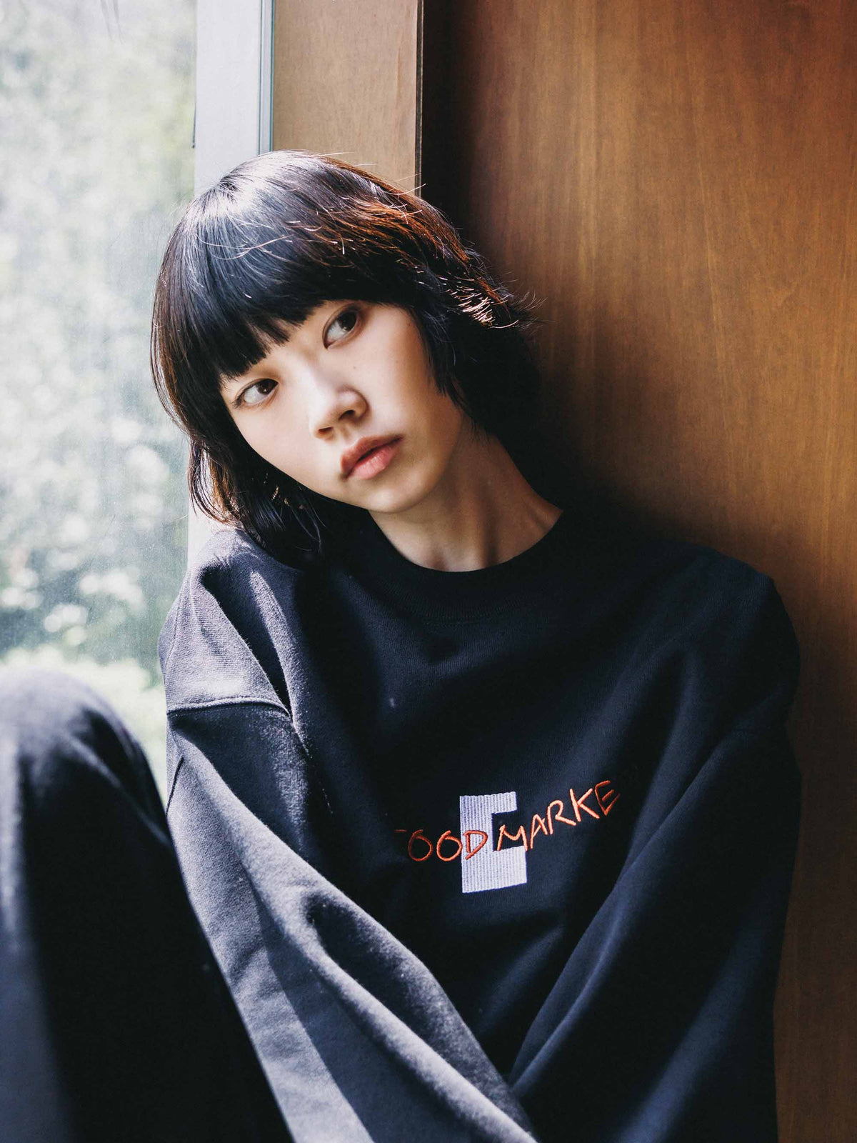 【10.4 SUN 20:00- IN STOCK】【LIMITED】 “C×YES GOOD MARKET"  L/S SWEATSHIRT (BLACK)