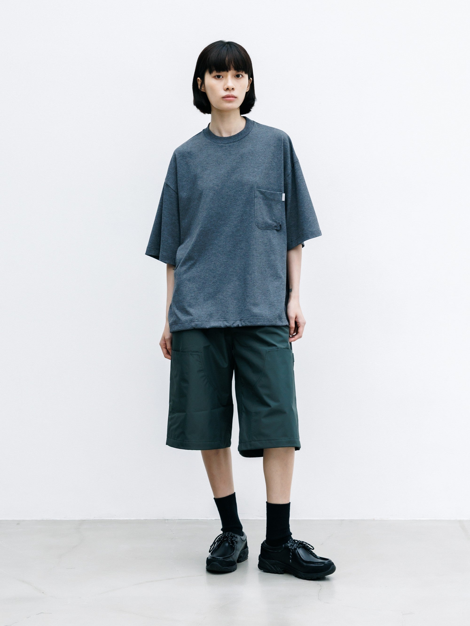 【7.22 WED 20:00- IN STOCK】TECH POCKET S/S T-SHIRT (CHARCOAL)