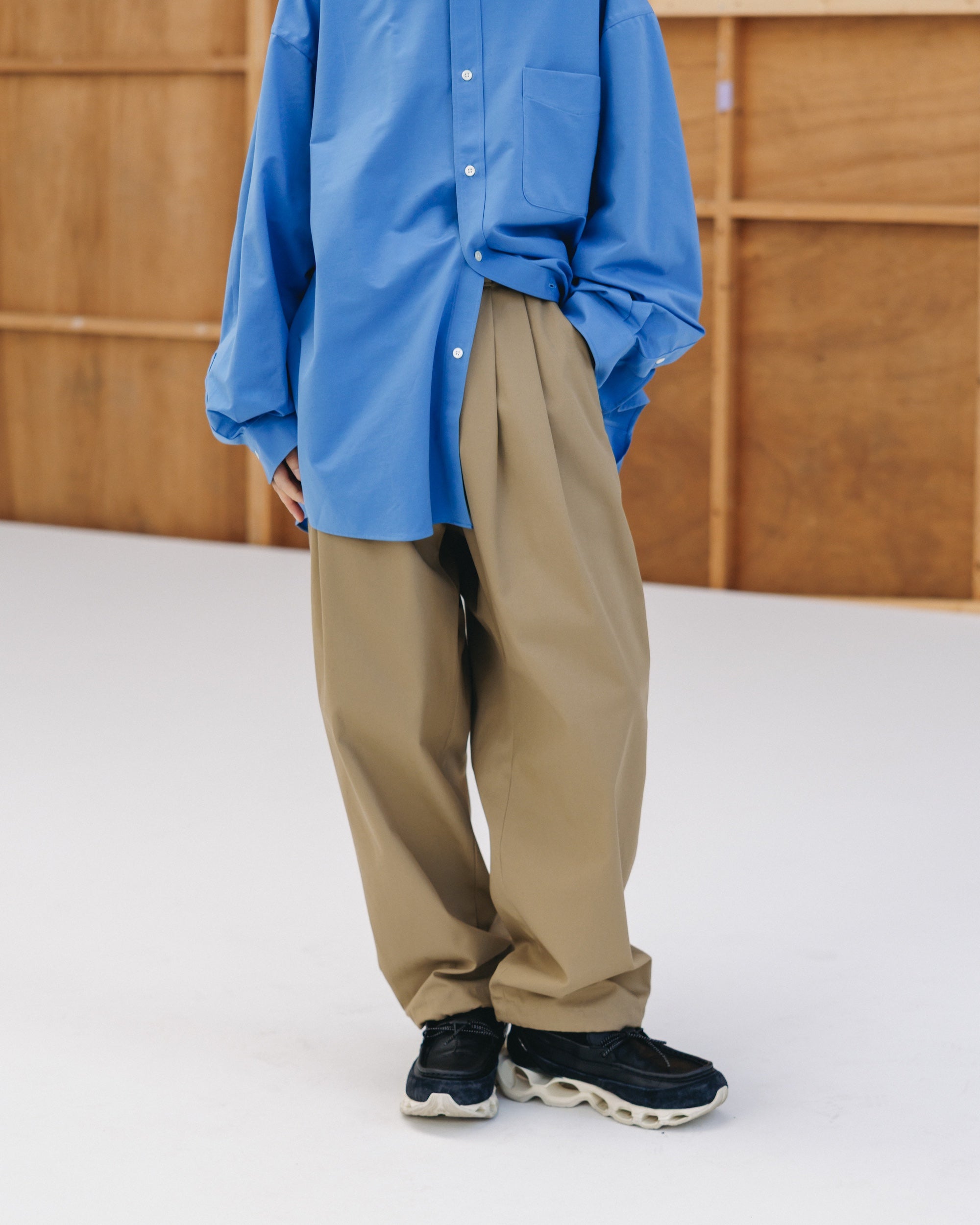 【2.4 WED 20:00- IN STOCK】T/C GABARDINE CITY UNIFORM WIDE TAPERED PANTS(BEIGE)