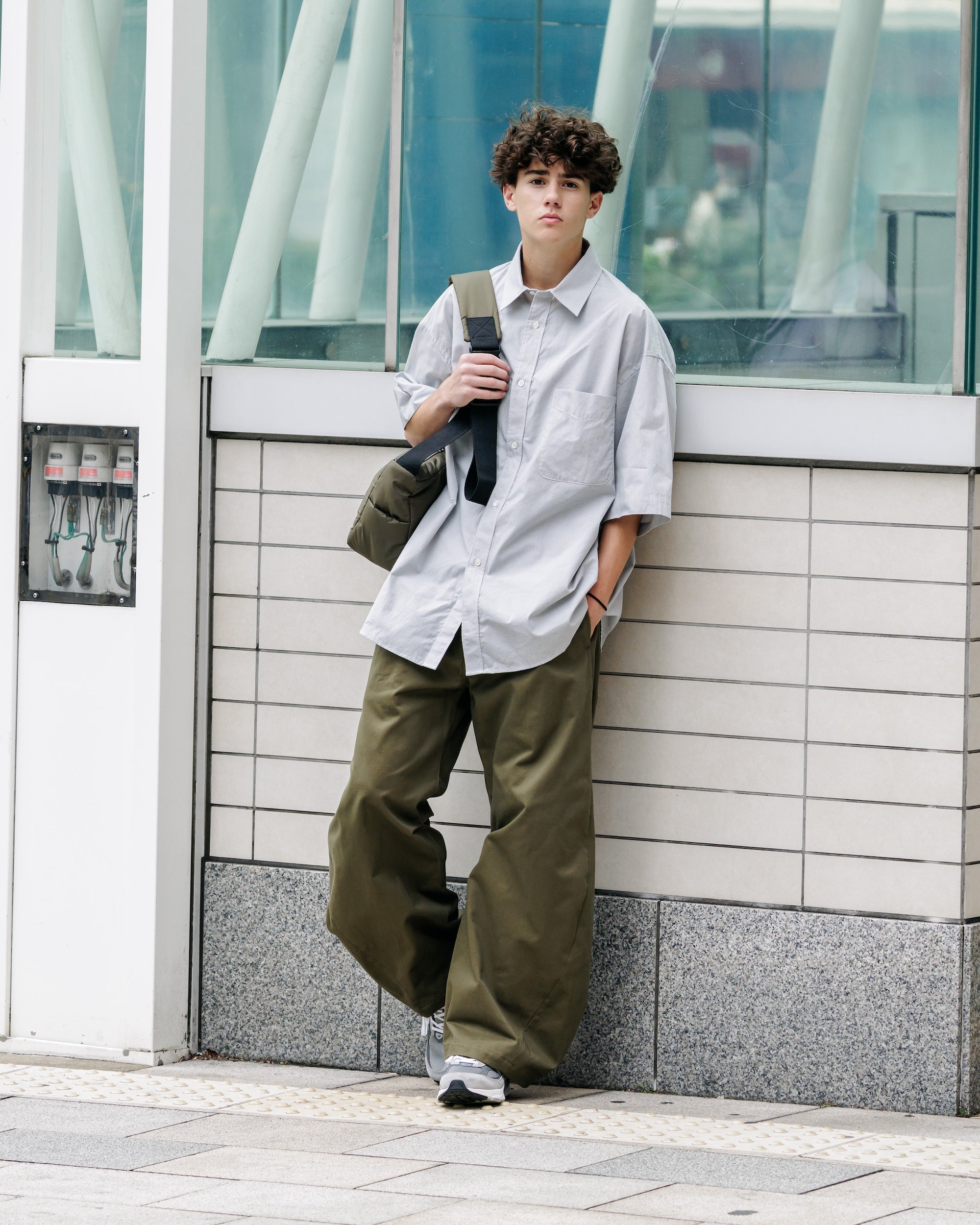 【6.11 WED 20:00- IN STOCK】BARREL LEG EASY PANTS (OLIVE)