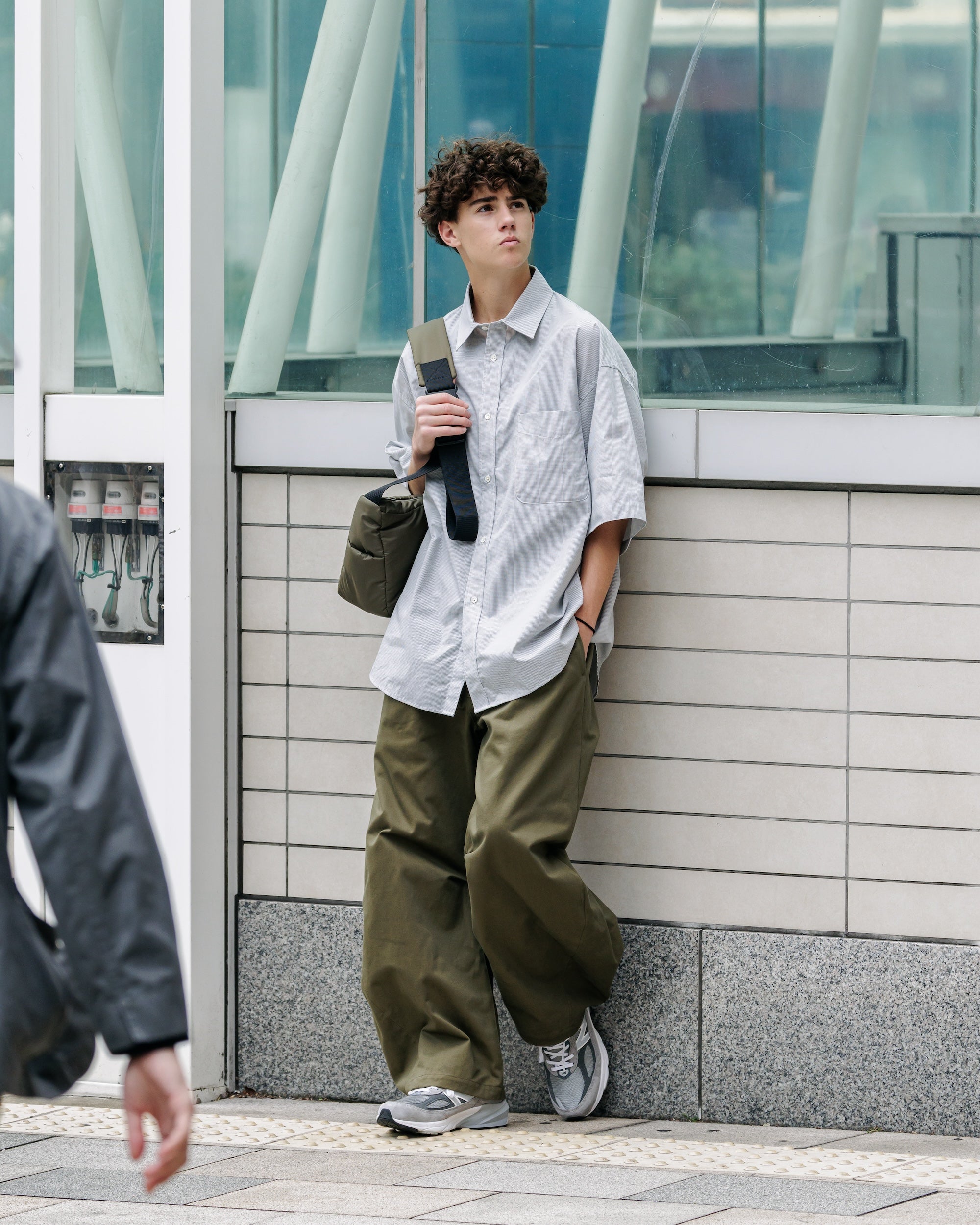 【6.11 WED 20:00- IN STOCK】BARREL LEG EASY PANTS (OLIVE)