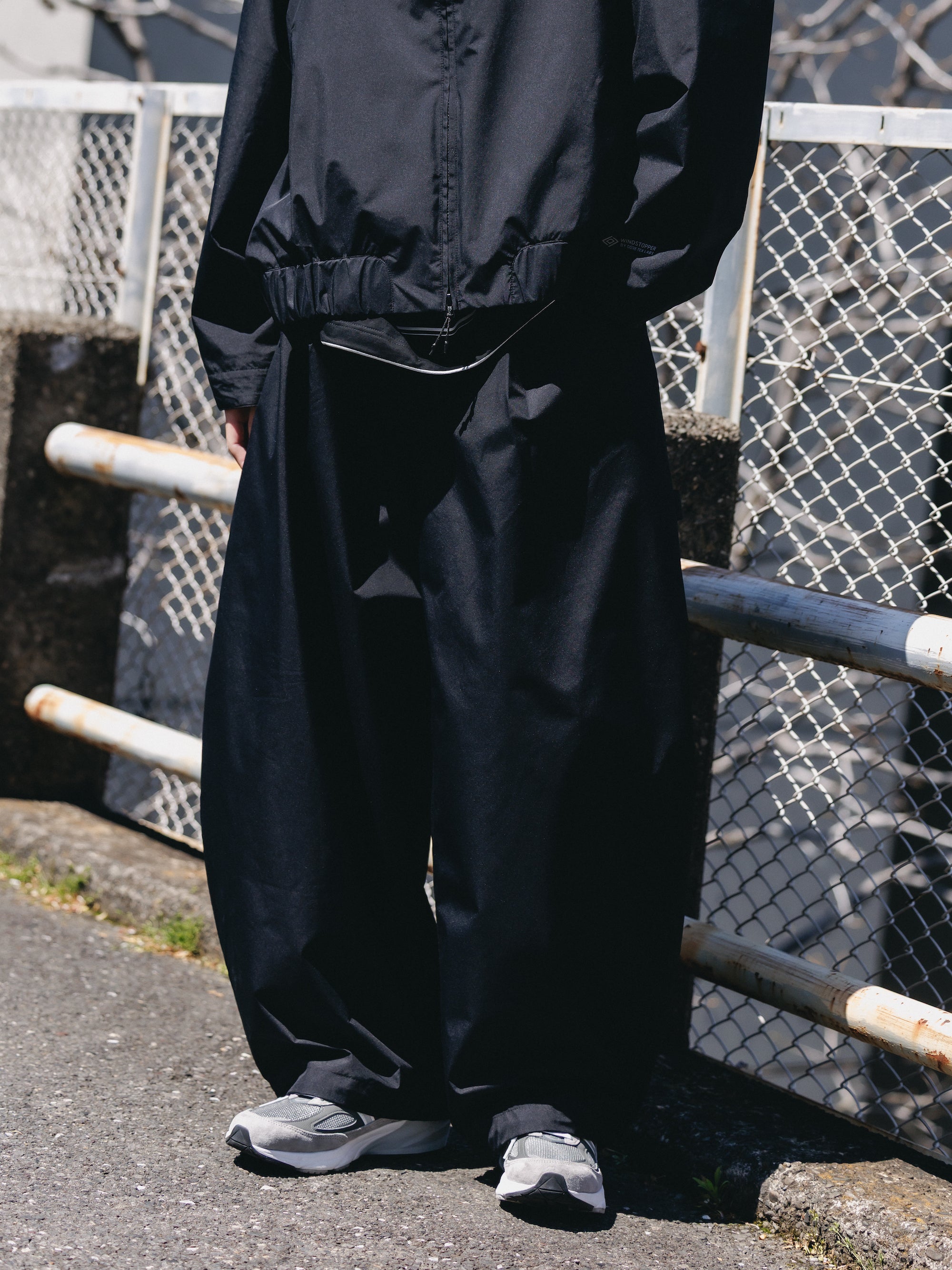 +phenix WINDSTOPPER® by GORE-TEX LABS CITY MASSIVE UTILITY PANTS (BLACK)