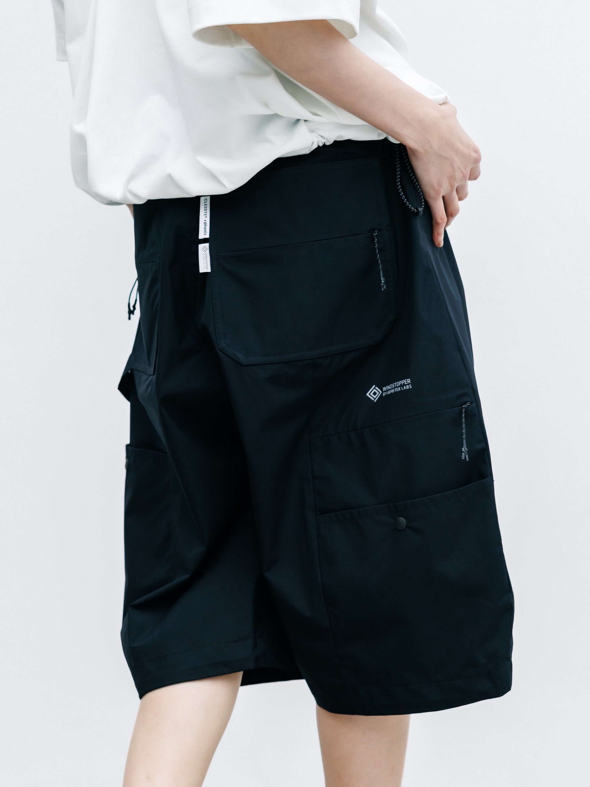 【7.25 SAT 20:00- IN STOCK】+phenix WINDSTOPPER® by GORE-TEX LABS CITY MASSIVE UTILITY HALF PANTS (BLACK)