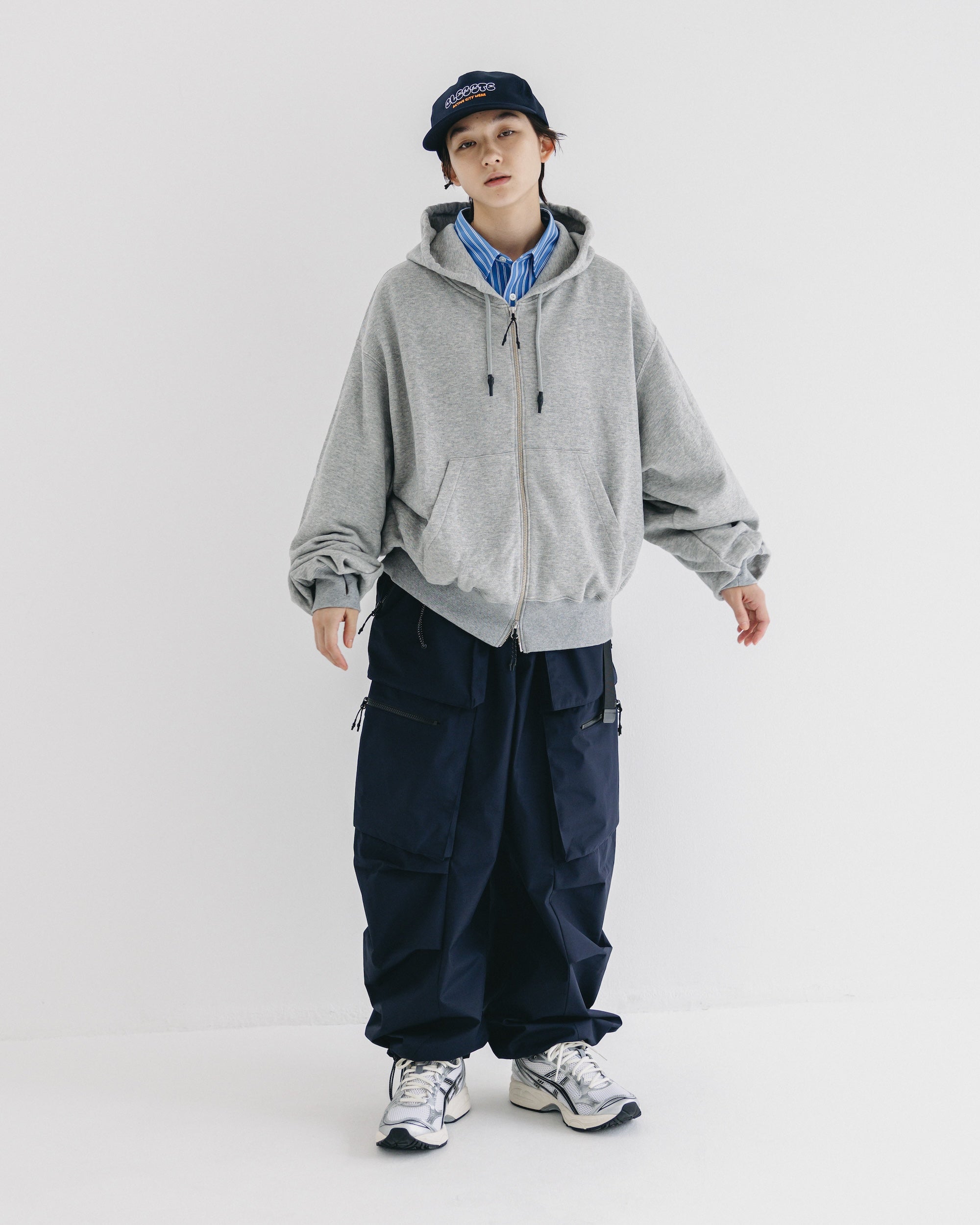 【10.4 SAT 20:00- IN STOCK】ZIP HOODIE