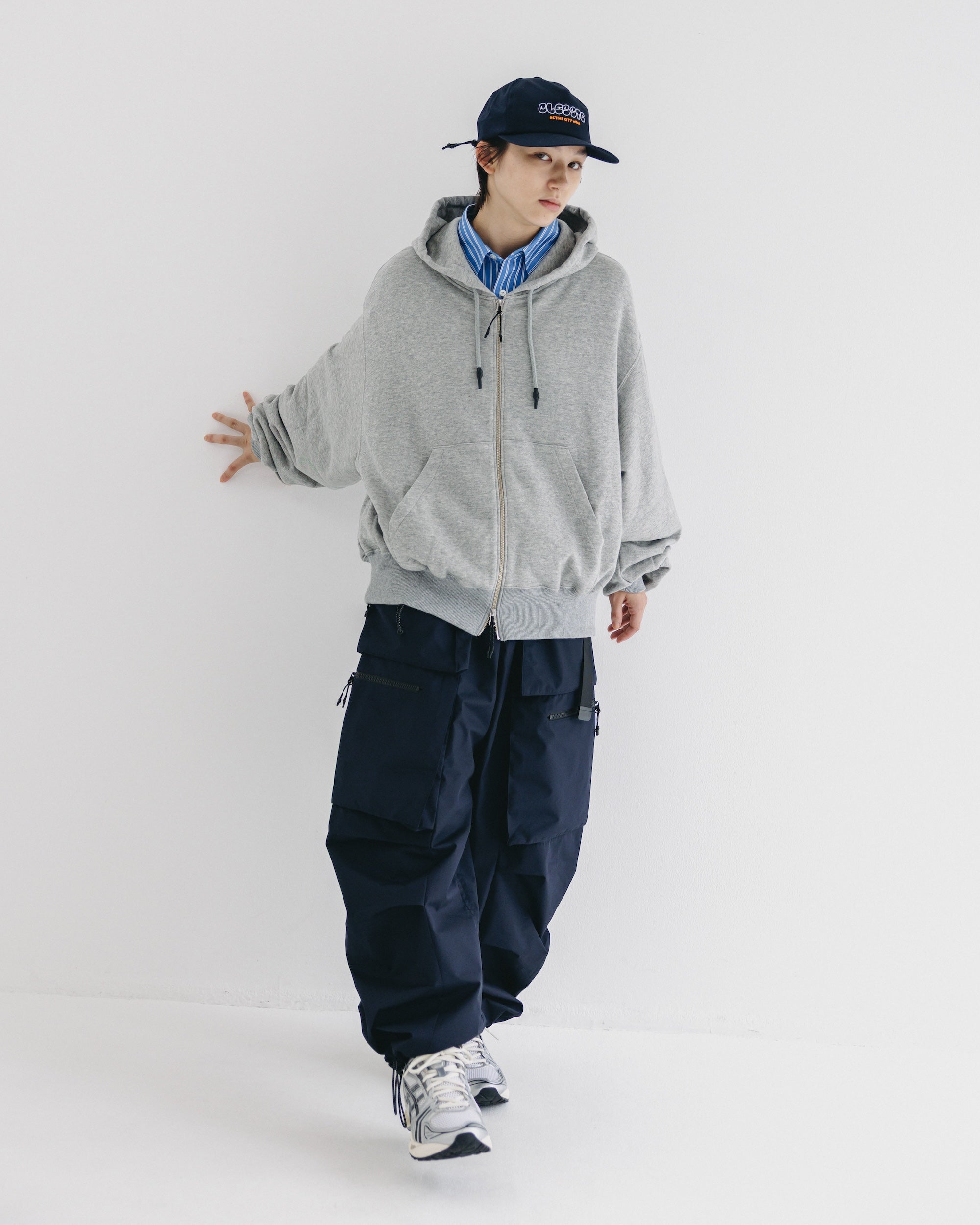 【10.4 SAT 20:00- IN STOCK】ZIP HOODIE