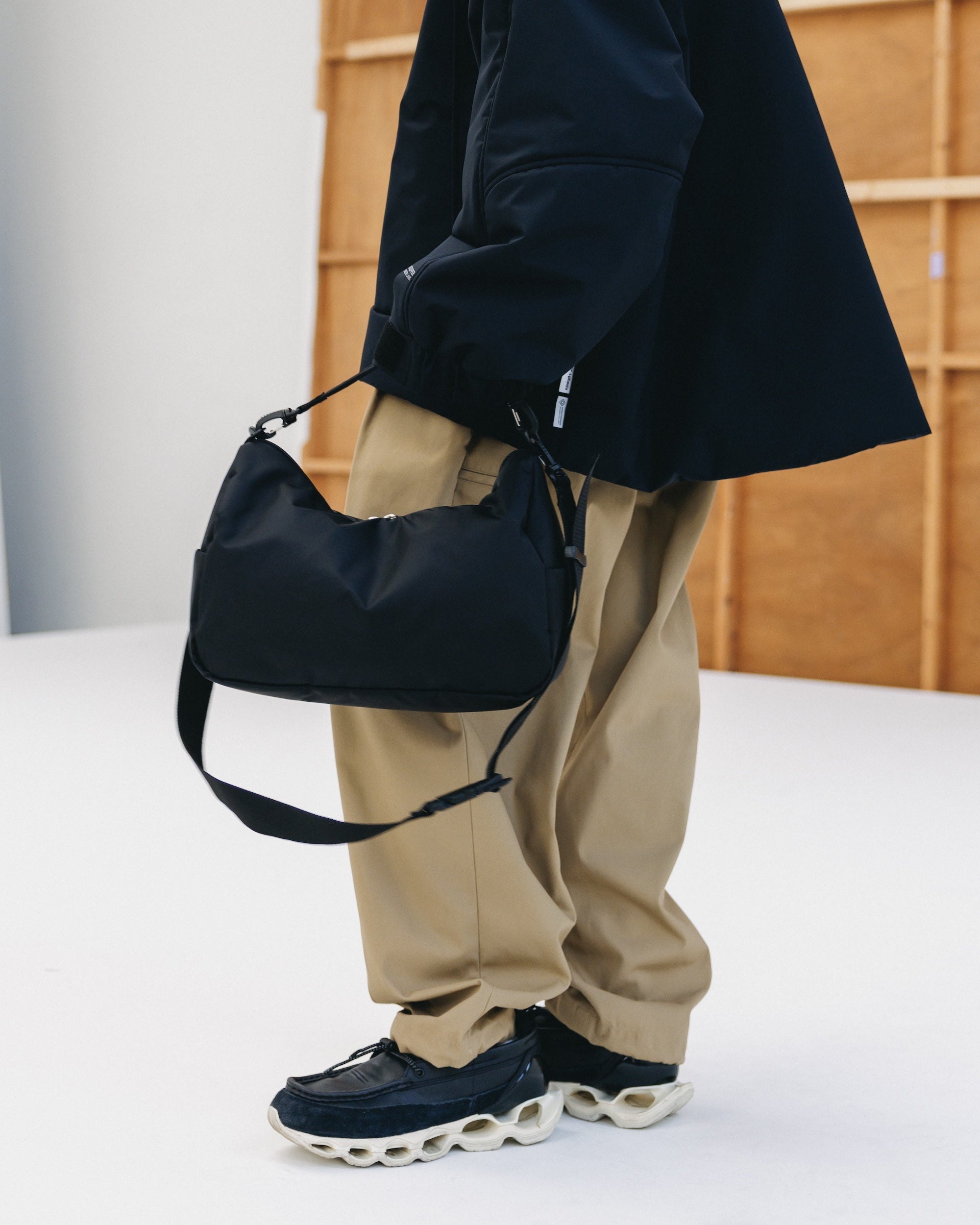 2.18 WED 20:00- IN STOCK】DAYOFF BAG (BLACK)