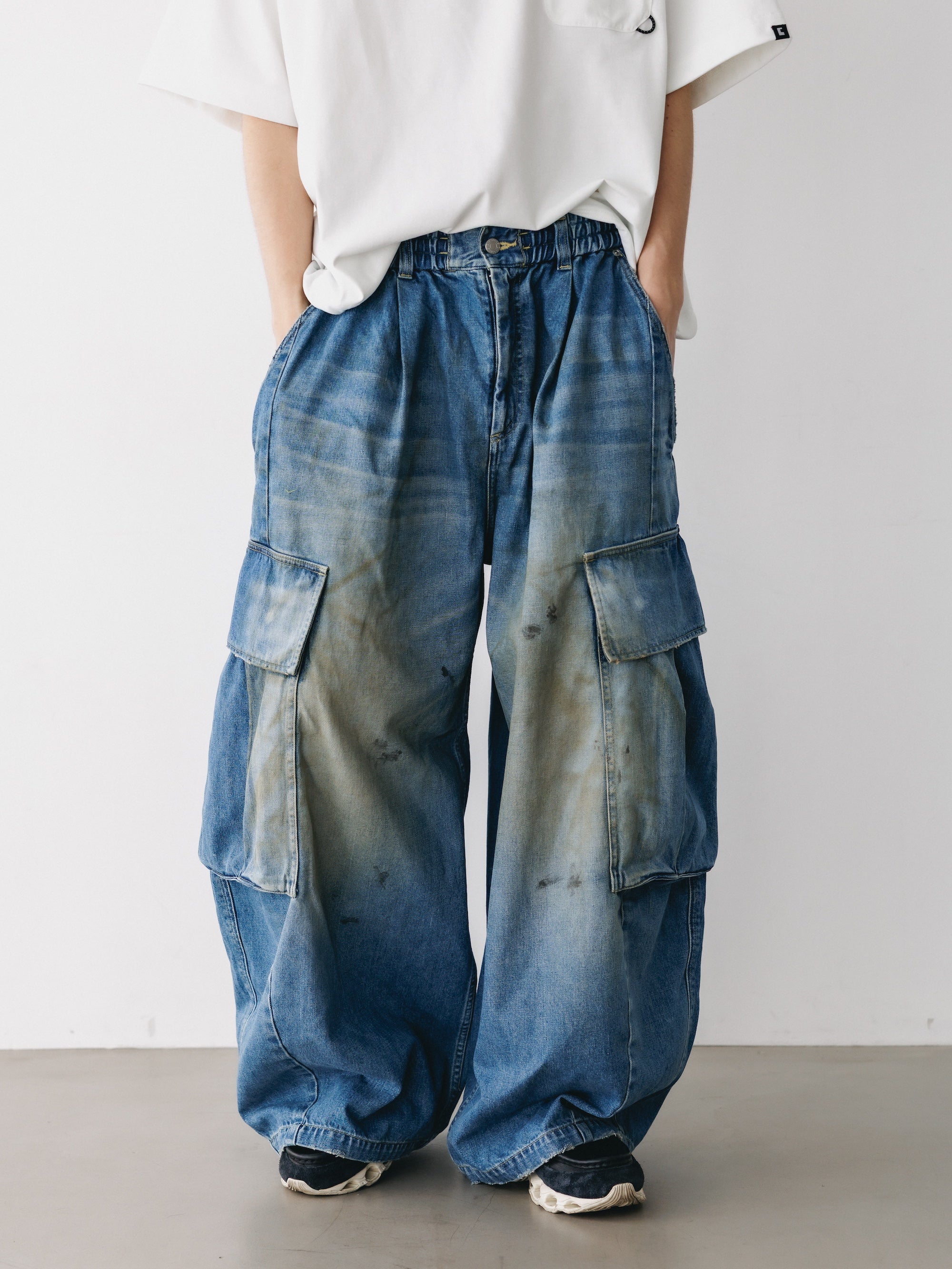 VINTAGE DYED SELVEDGE DENIM CITY MEGA POCKET BALLOON CARGO PANTS (VINTAGE LIGHT INDIGO)