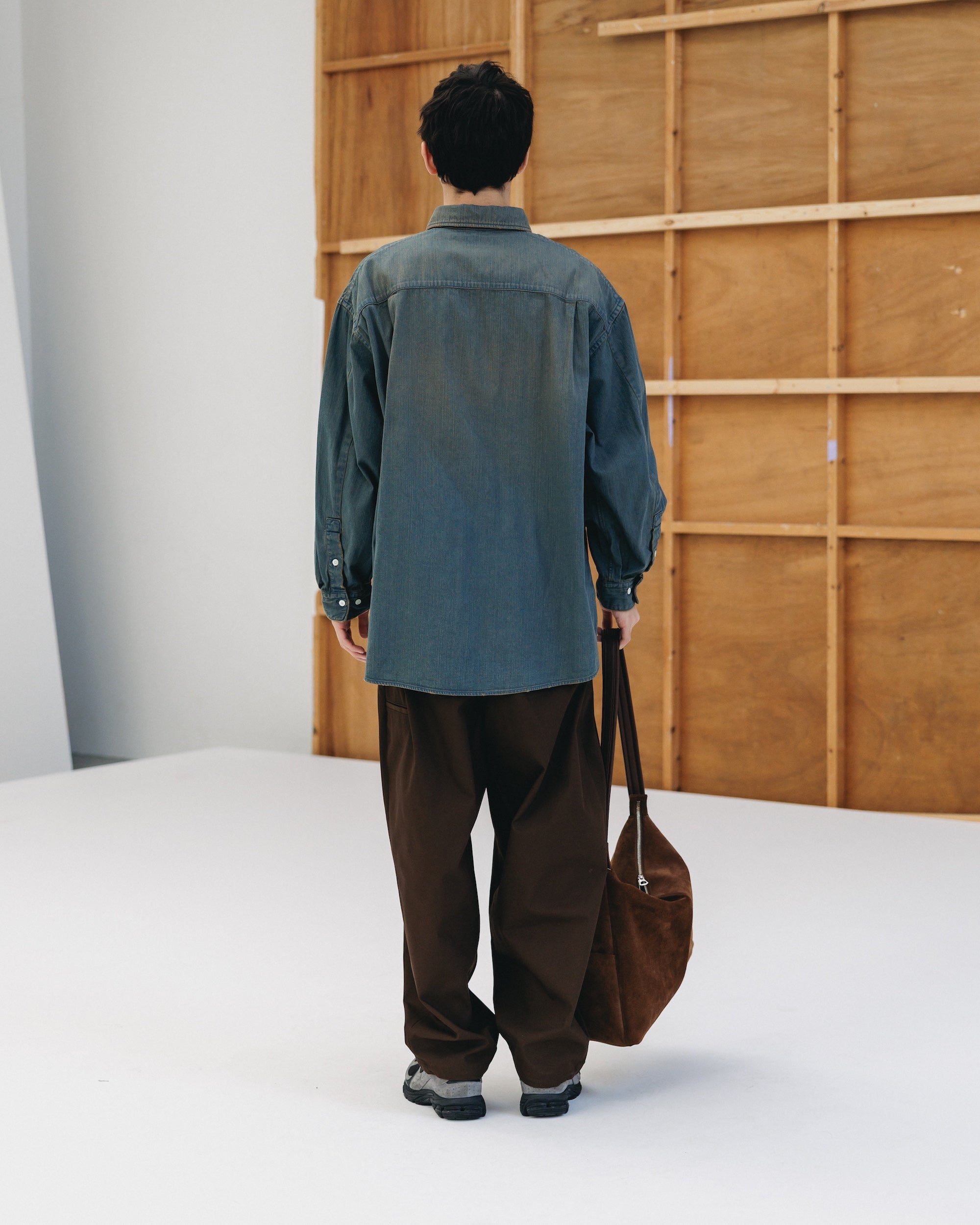 【2.28 SAT 20:00- IN STOCK】DENIM CLASSIC CITY L/S SHIRT (VINTAGE BROWN)