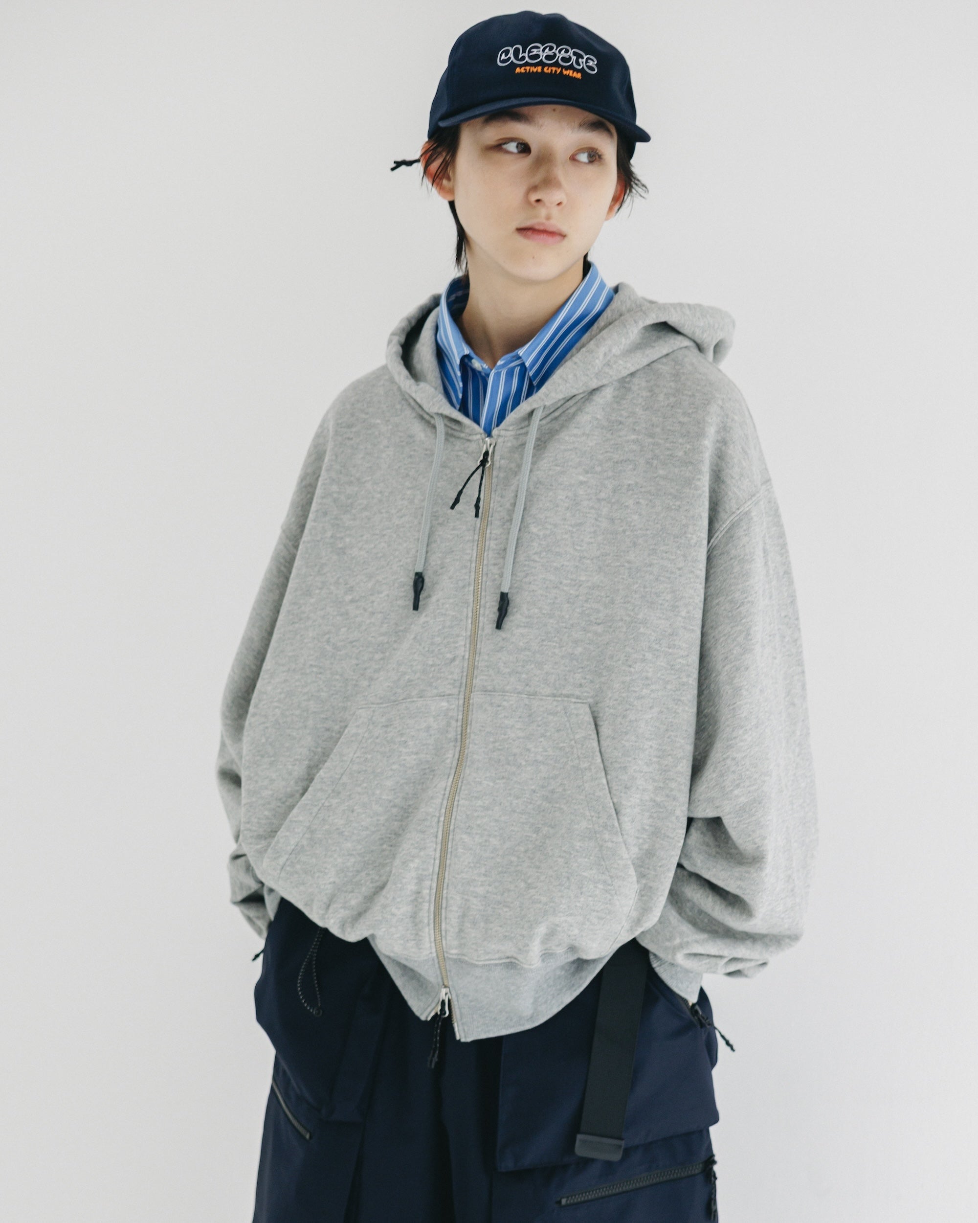 【10.4 SAT 20:00- IN STOCK】ZIP HOODIE