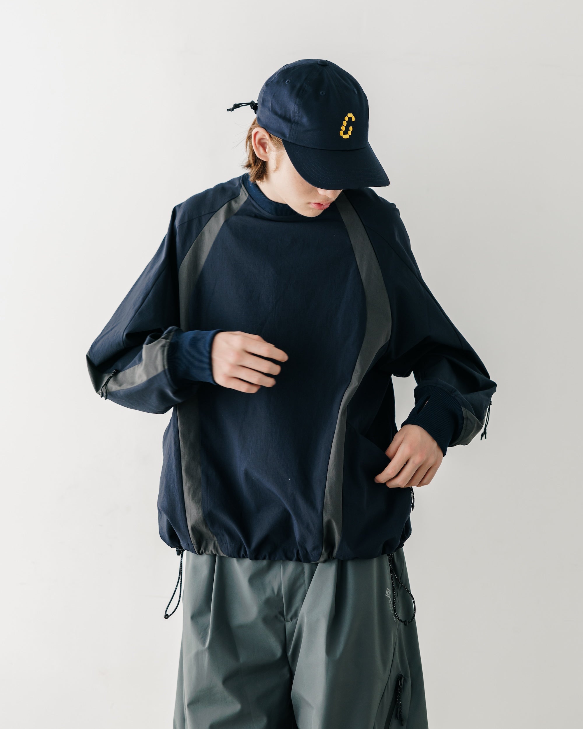 【5.3 SAT 20:00- IN STOCK】ACTIVE CITY PULLOVER (NAVY×CHARCOAL)