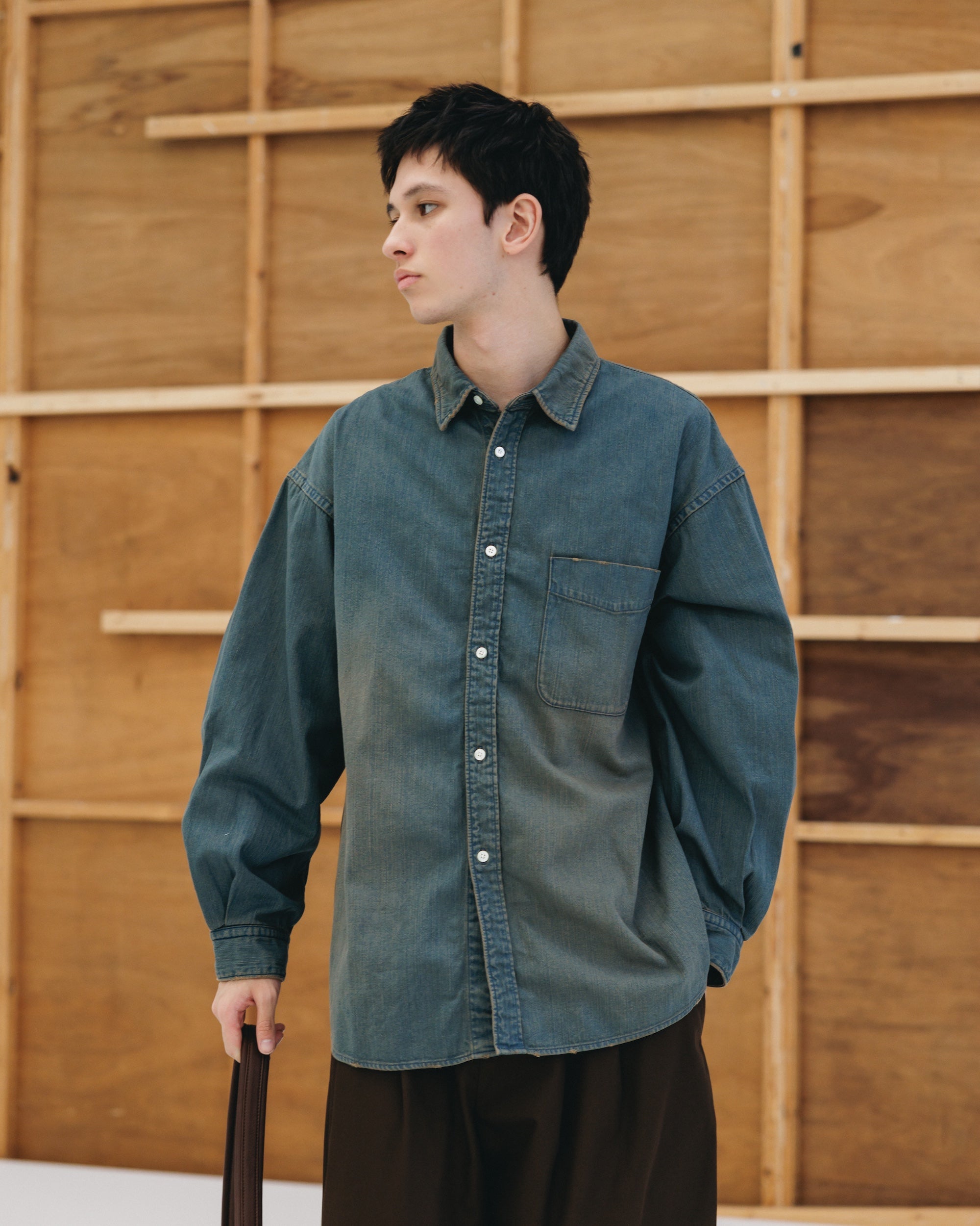 【2.28 SAT 20:00- IN STOCK】DENIM CLASSIC CITY L/S SHIRT (VINTAGE BROWN)