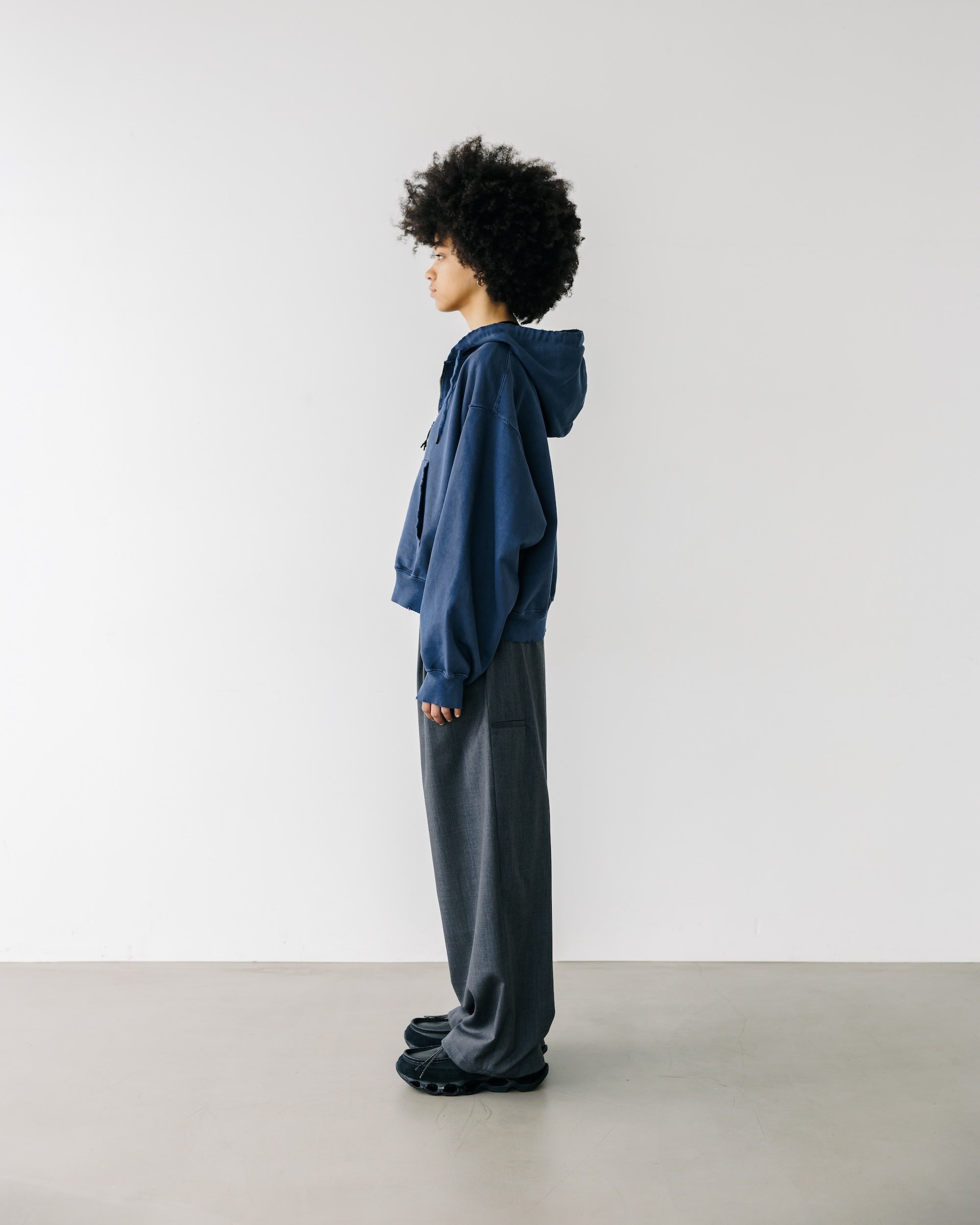 WOOL GABARDINE CITY UNIFORM WIDE STRAIGHT PANTS (GRAY)