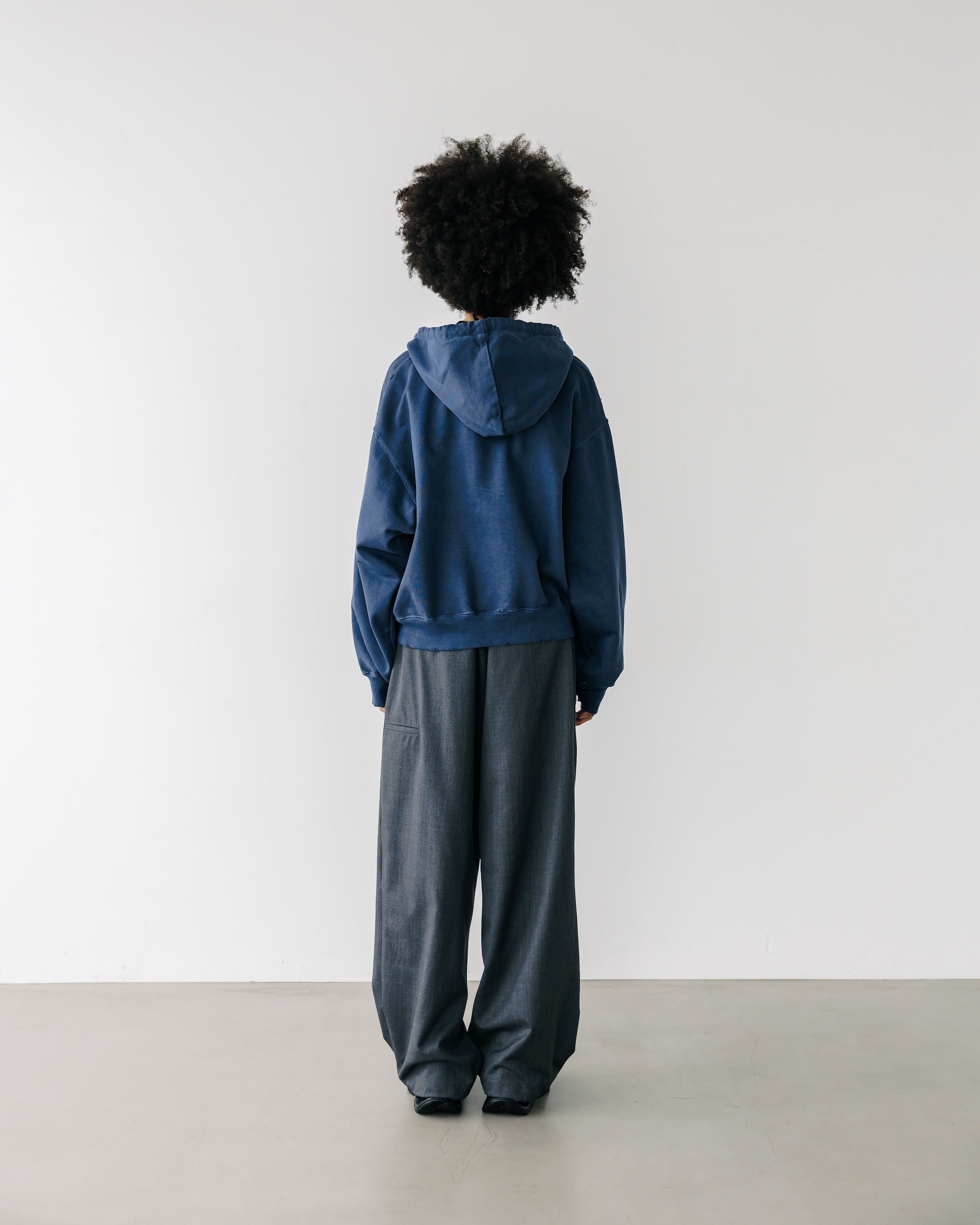 WOOL GABARDINE CITY UNIFORM WIDE STRAIGHT PANTS (GRAY)