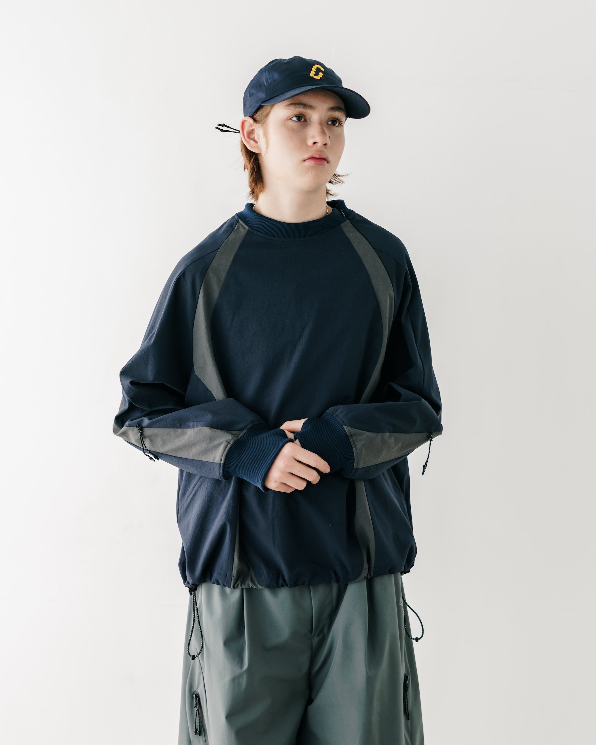 【5.3 SAT 20:00- IN STOCK】ACTIVE CITY PULLOVER (NAVY×CHARCOAL)