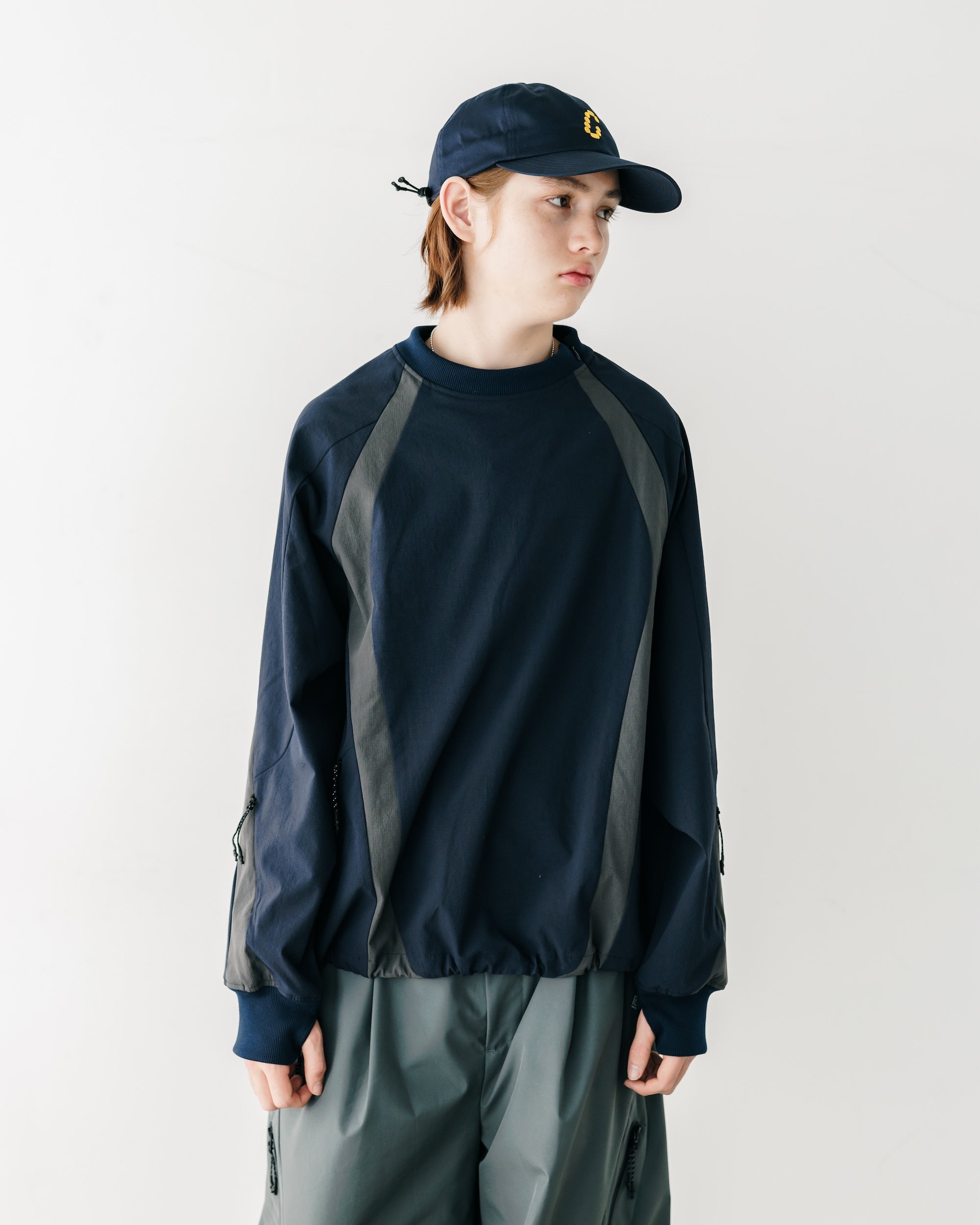 【5.3 SAT 20:00- IN STOCK】ACTIVE CITY PULLOVER (NAVY×CHARCOAL)