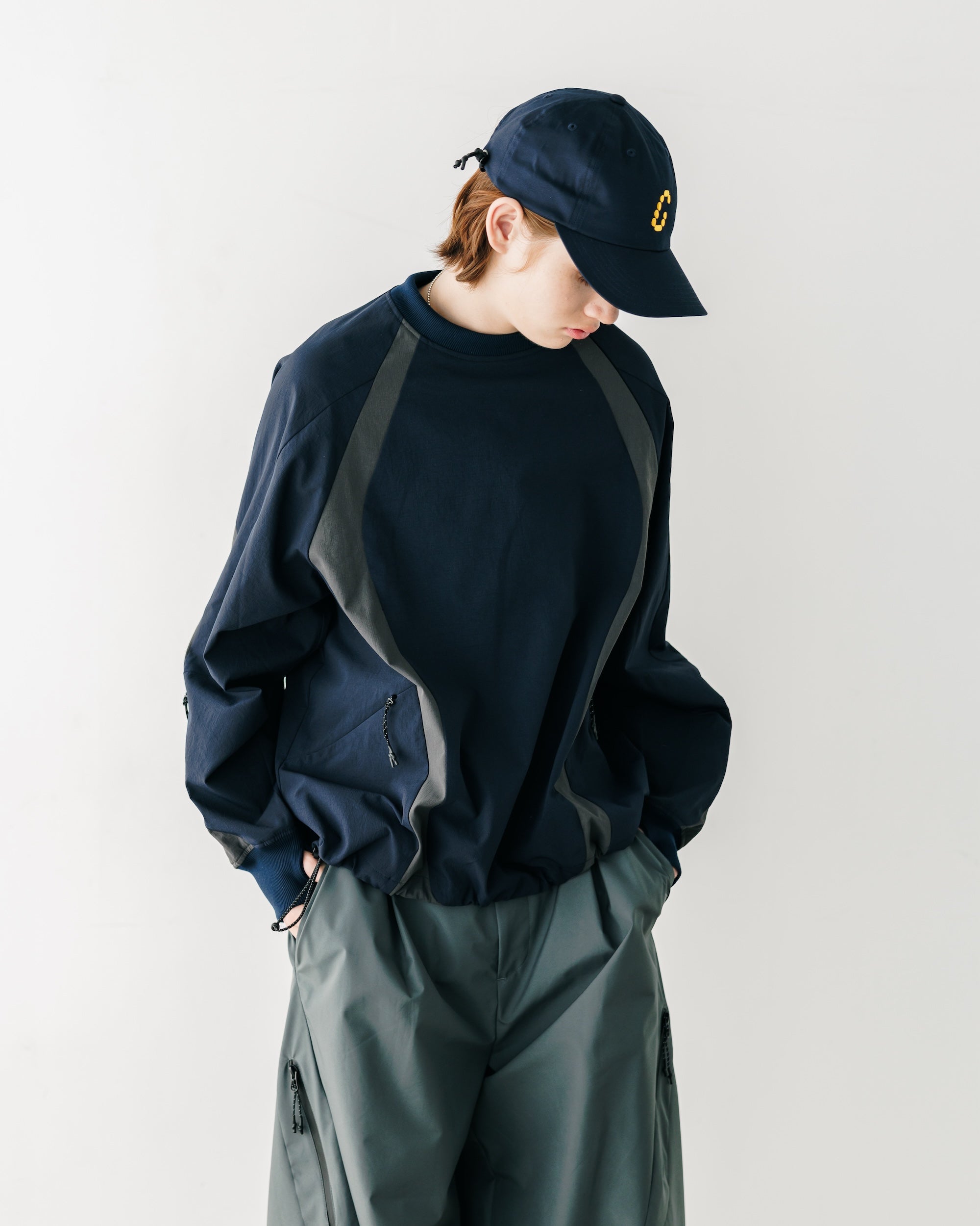 【5.3 SAT 20:00- IN STOCK】ACTIVE CITY PULLOVER (NAVY×CHARCOAL)