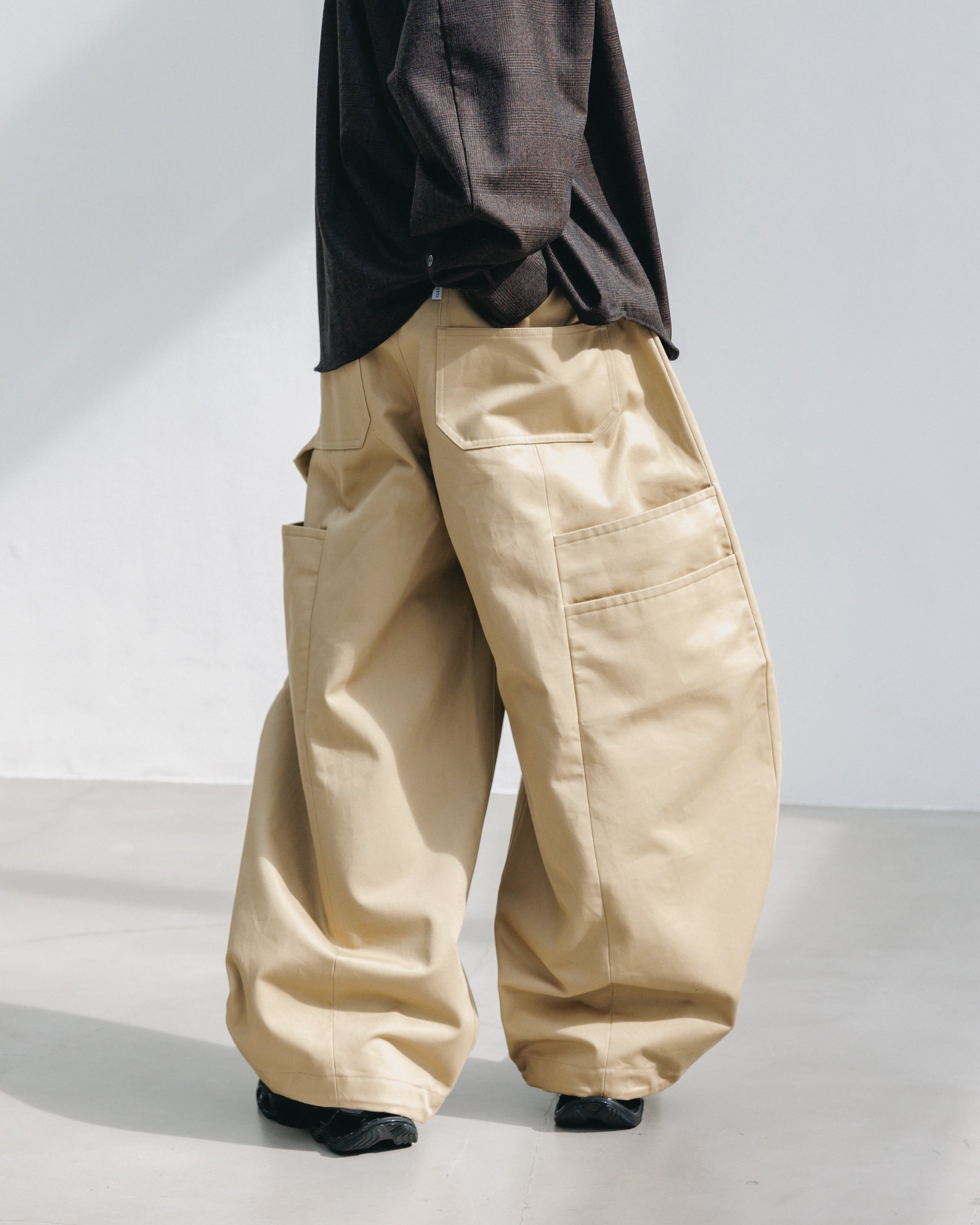 【11.12 WED 20:00- IN STOCK】CITY MASSIVE UTILITY PANTS (BEIGE)