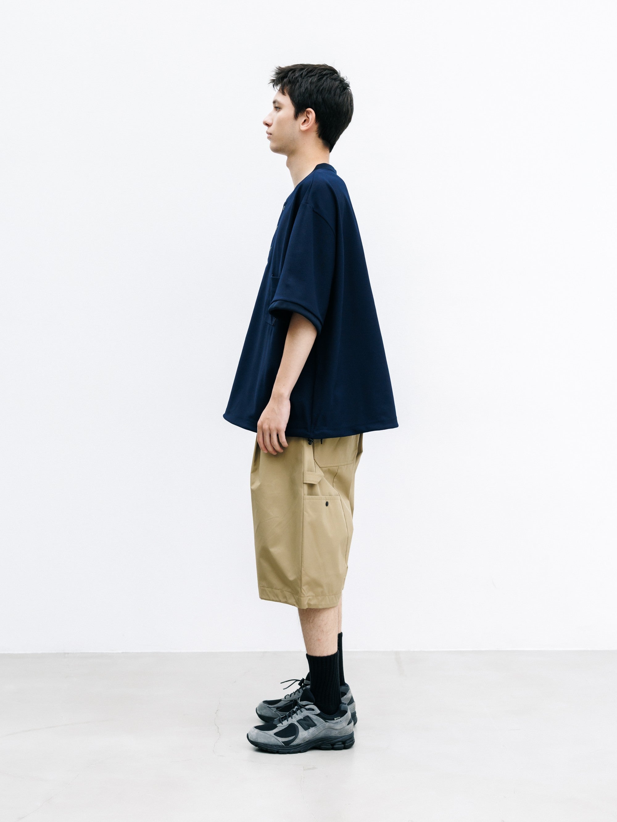 【8.12 WED 20:00- IN STOCK】ACTIVE CITY HENLEY NECK S/S T-SHIRT (NAVY)