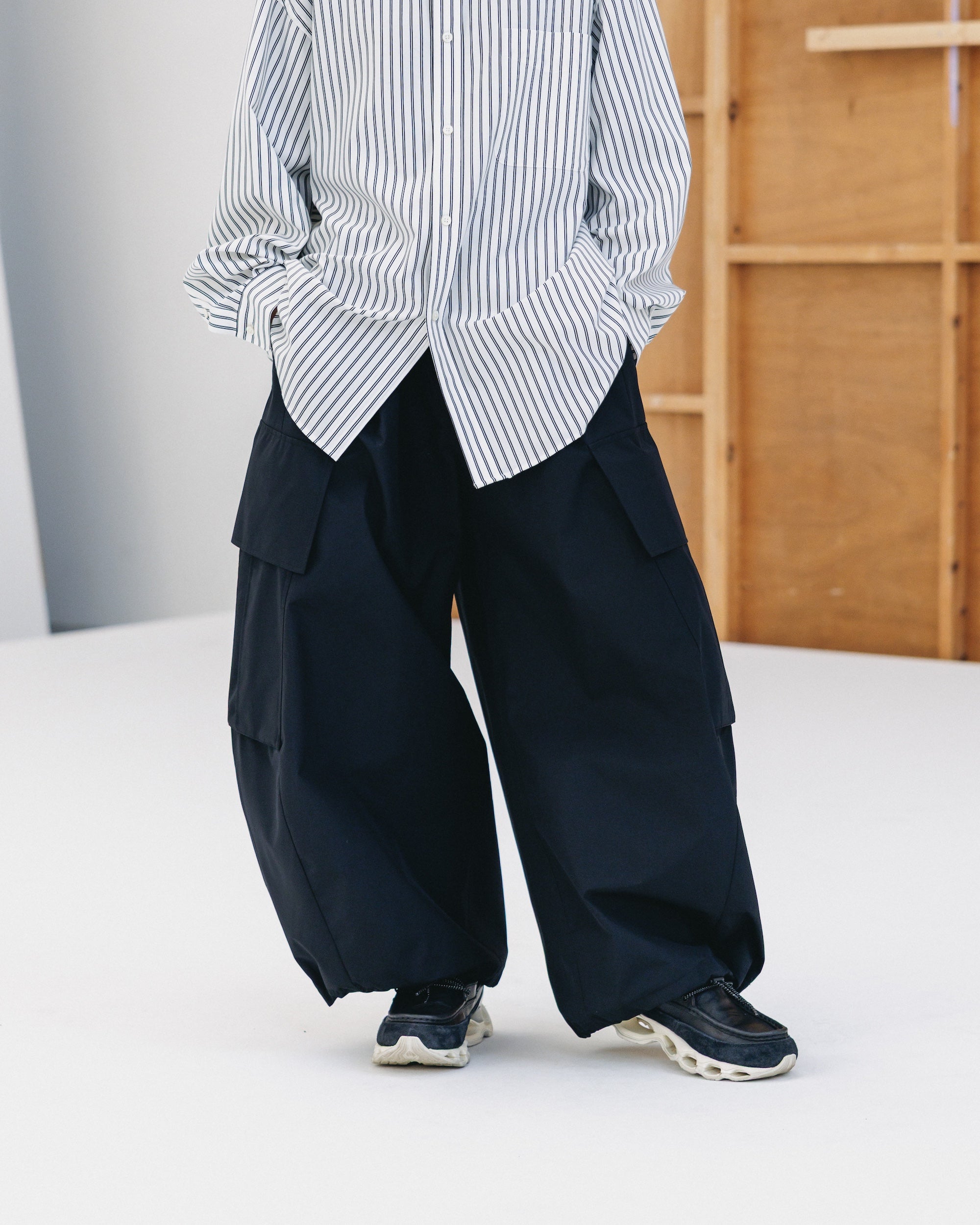 +phenix WINDSTOPPER® by GORE-TEX LABS CITY MEGA POCKET BALLOON CARGO PANTS (BLACK)