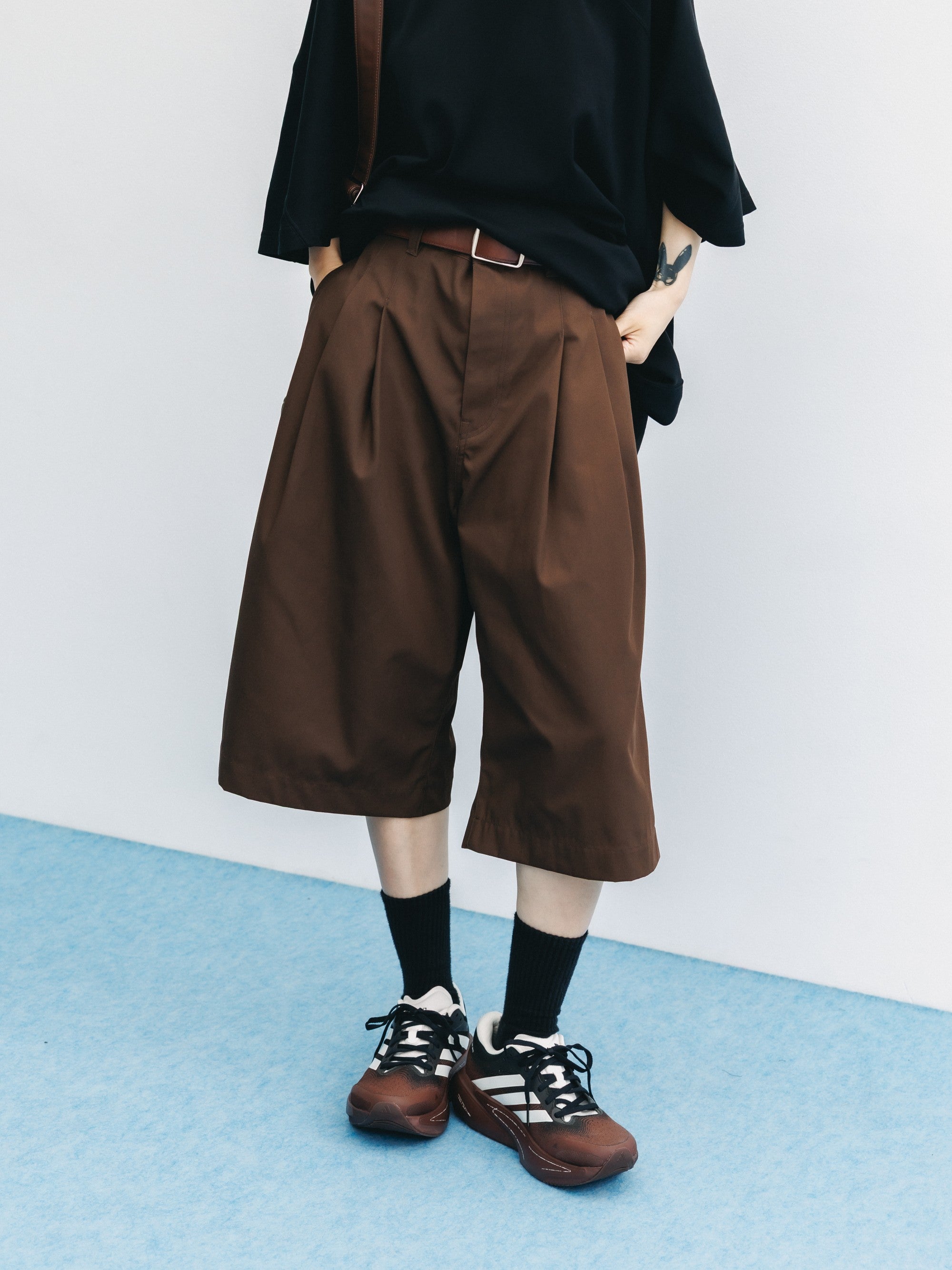 【6.6 SAT 20:00- IN STOCK】T/C GABARDINE CITY BAGGY HALF PANTS (BROWN)