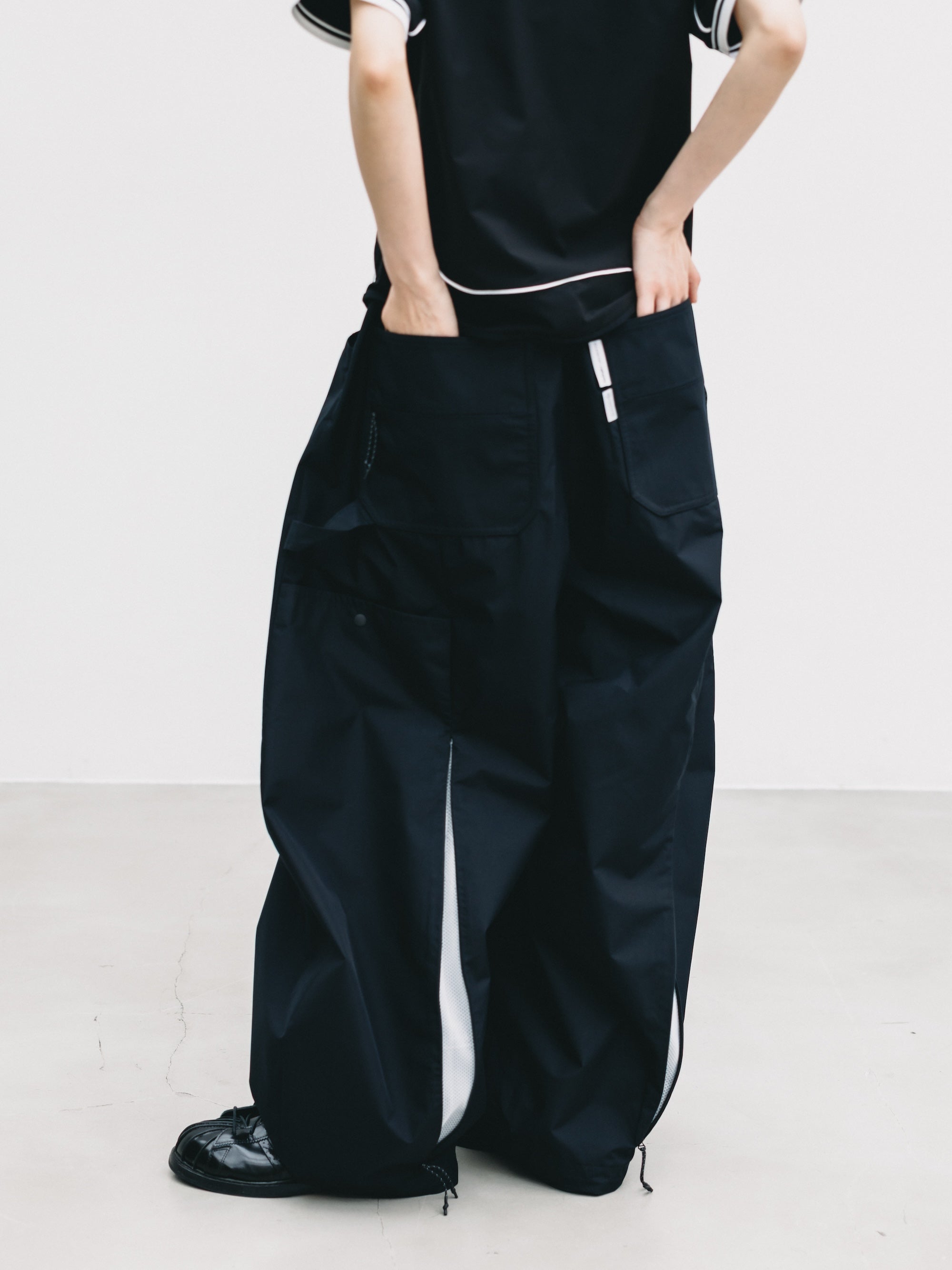 【6.10 WED 20:00- IN STOCK】+phenix WINDSTOPPER® by GORE-TEX LABS CITY MASSIVE UTILITY PANTS (BLACK×WHITE)