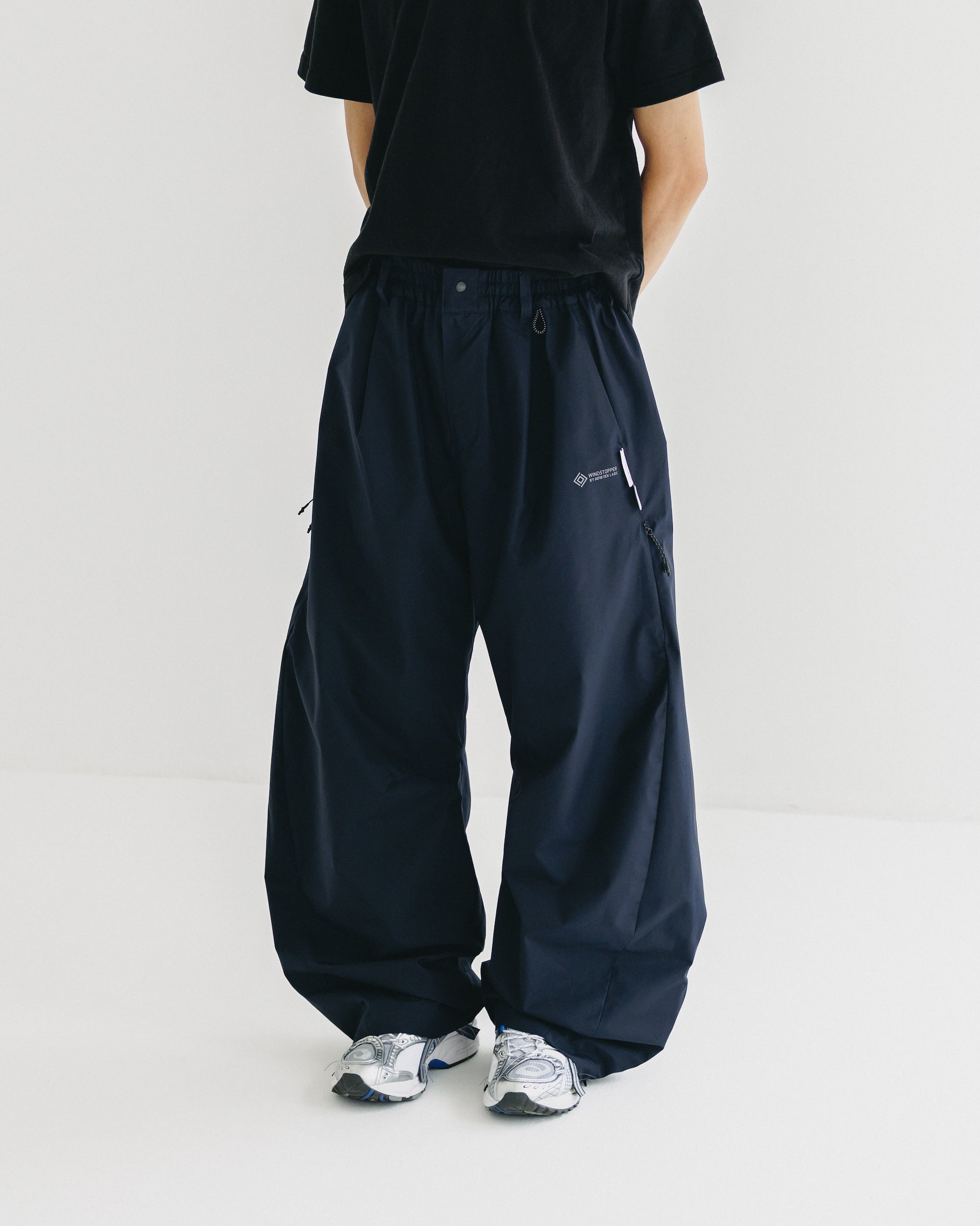 【9.10 WED 20:00- IN STOCK】+phenix WINDSTOPPER® by GORE-TEX LABS CITY BARREL LEG PANTS (NAVY)