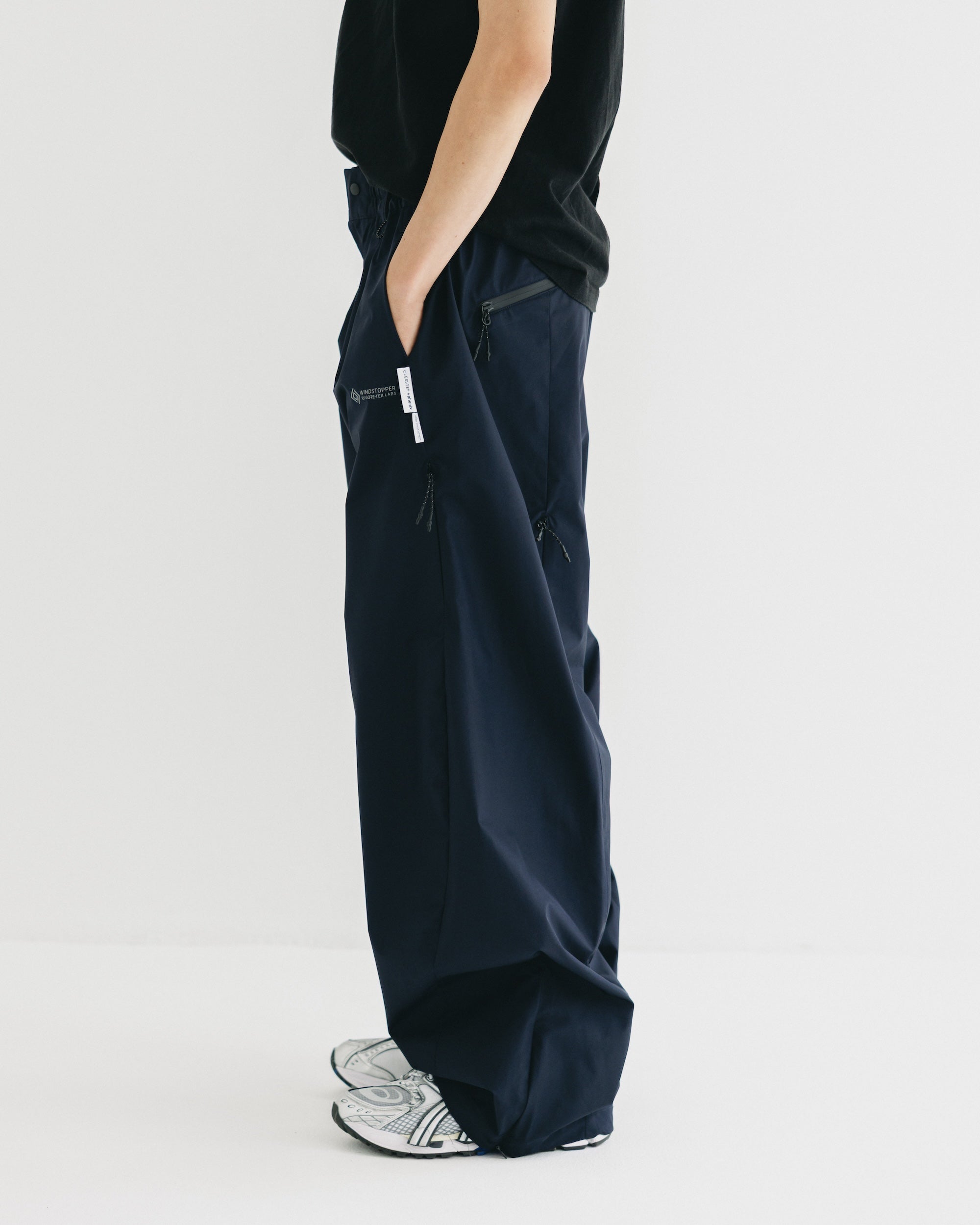 【9.10 WED 20:00- IN STOCK】+phenix WINDSTOPPER® by GORE-TEX LABS CITY BARREL LEG PANTS (NAVY)