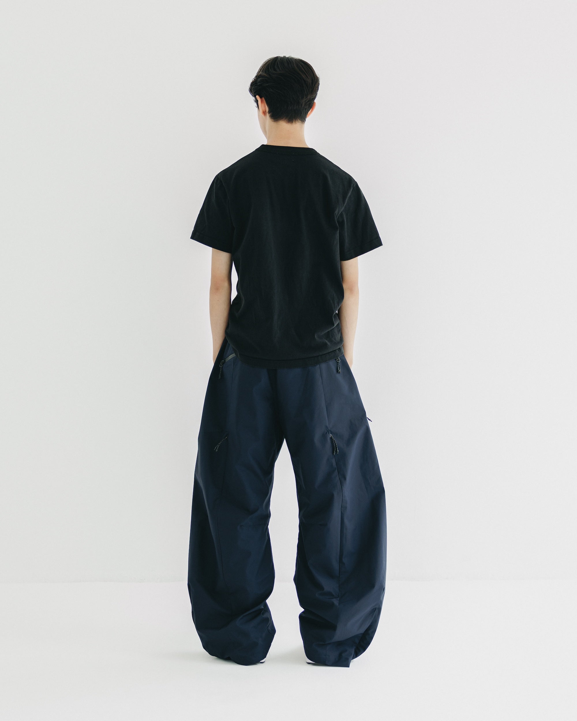 【9.10 WED 20:00- IN STOCK】+phenix WINDSTOPPER® by GORE-TEX LABS CITY BARREL LEG PANTS (NAVY)