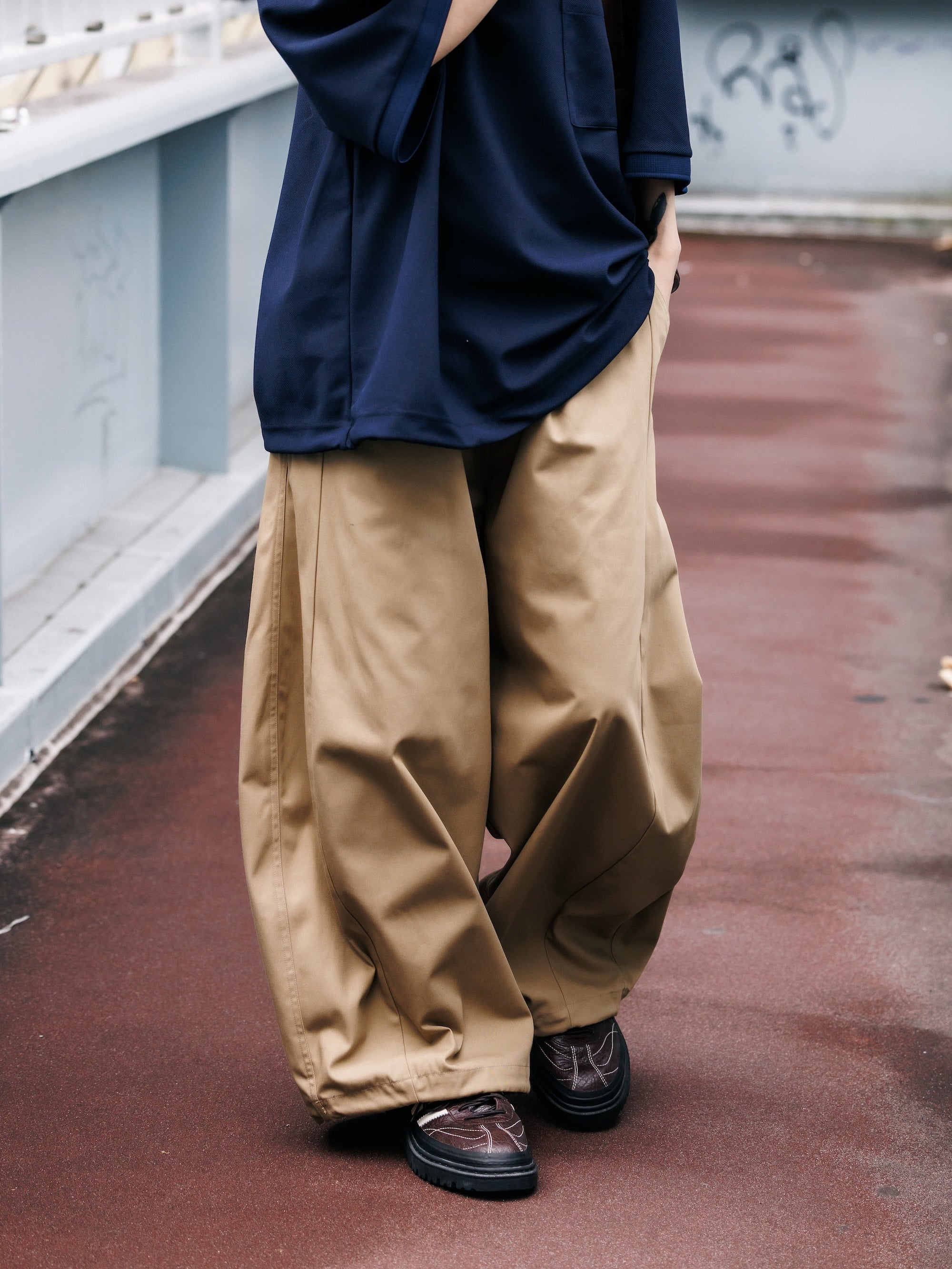 【7.11 SAT 20:00- IN STOCK】T/C GABARDINE CITY WIDE PANTS (BEIGE)
