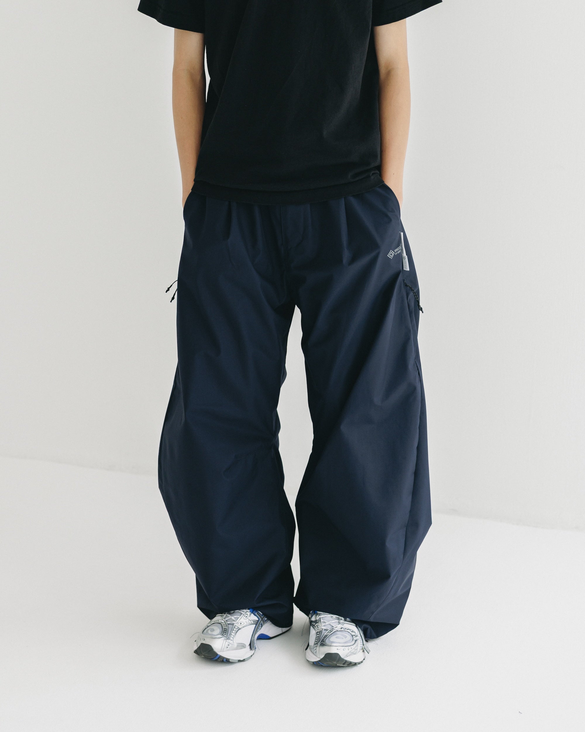 【9.10 WED 20:00- IN STOCK】+phenix WINDSTOPPER® by GORE-TEX LABS CITY BARREL LEG PANTS (NAVY)