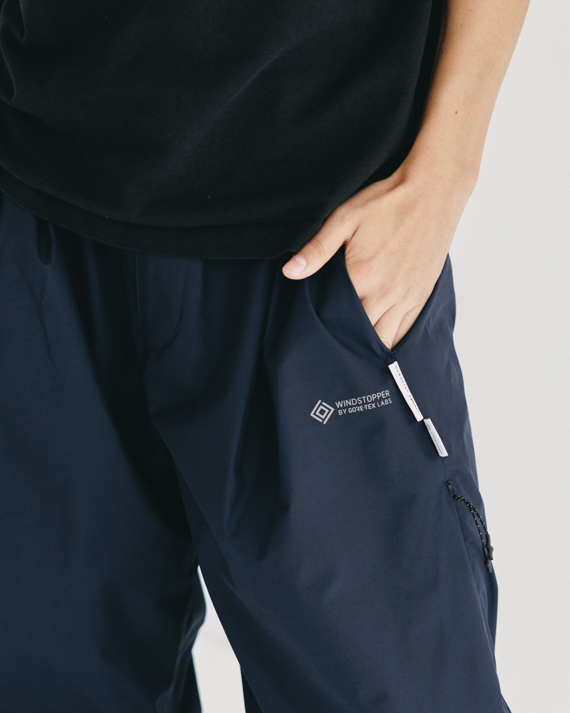 【9.10 WED 20:00- IN STOCK】+phenix WINDSTOPPER® by GORE-TEX LABS CITY BARREL LEG PANTS (NAVY)