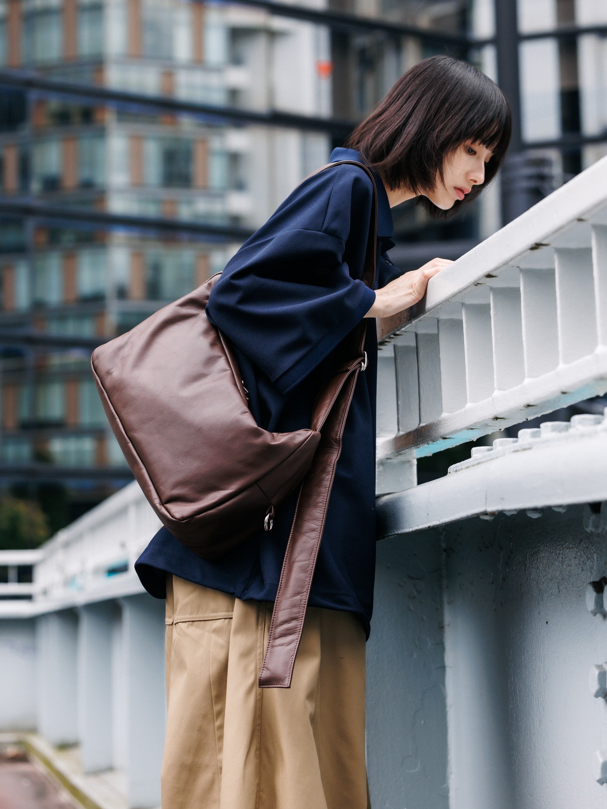 【8.5 WED 20:00- IN STOCK】LEATHER HOLIDAY BAG (BROWN)
