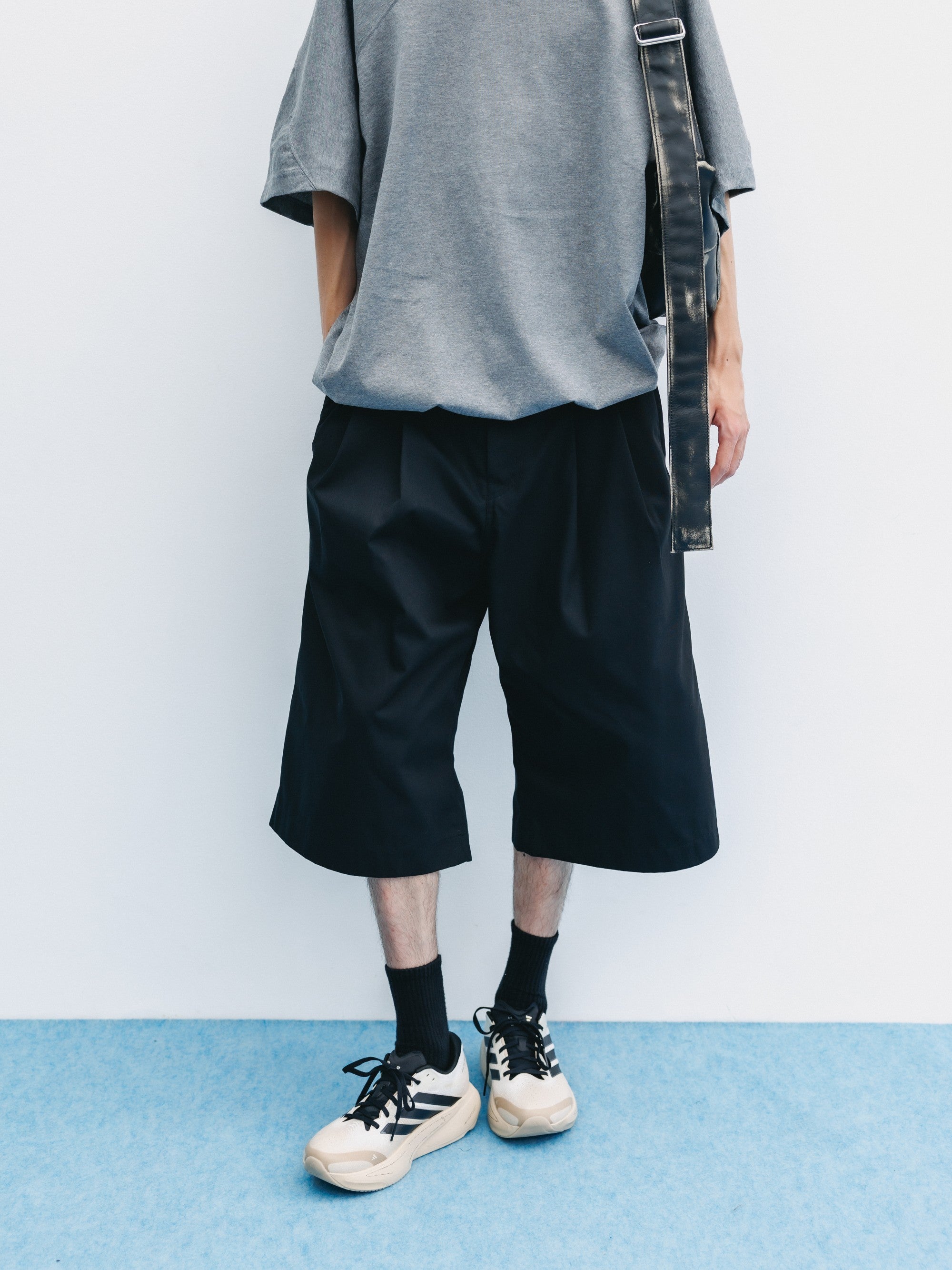 【6.6 SAT 20:00- IN STOCK】T/C GABARDINE CITY BAGGY HALF PANTS (BLACK)