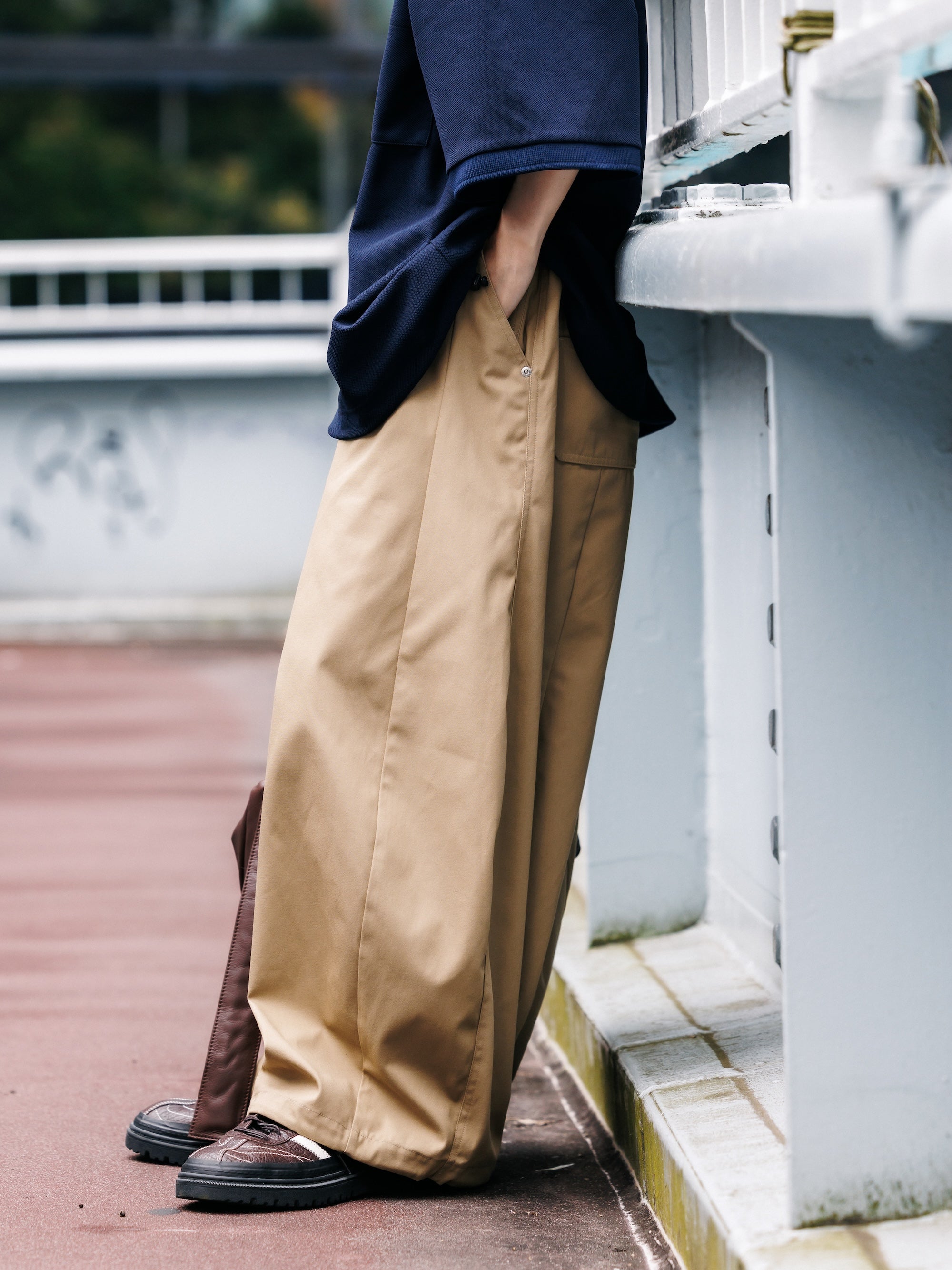 【7.11 SAT 20:00- IN STOCK】T/C GABARDINE CITY WIDE PANTS (BEIGE)