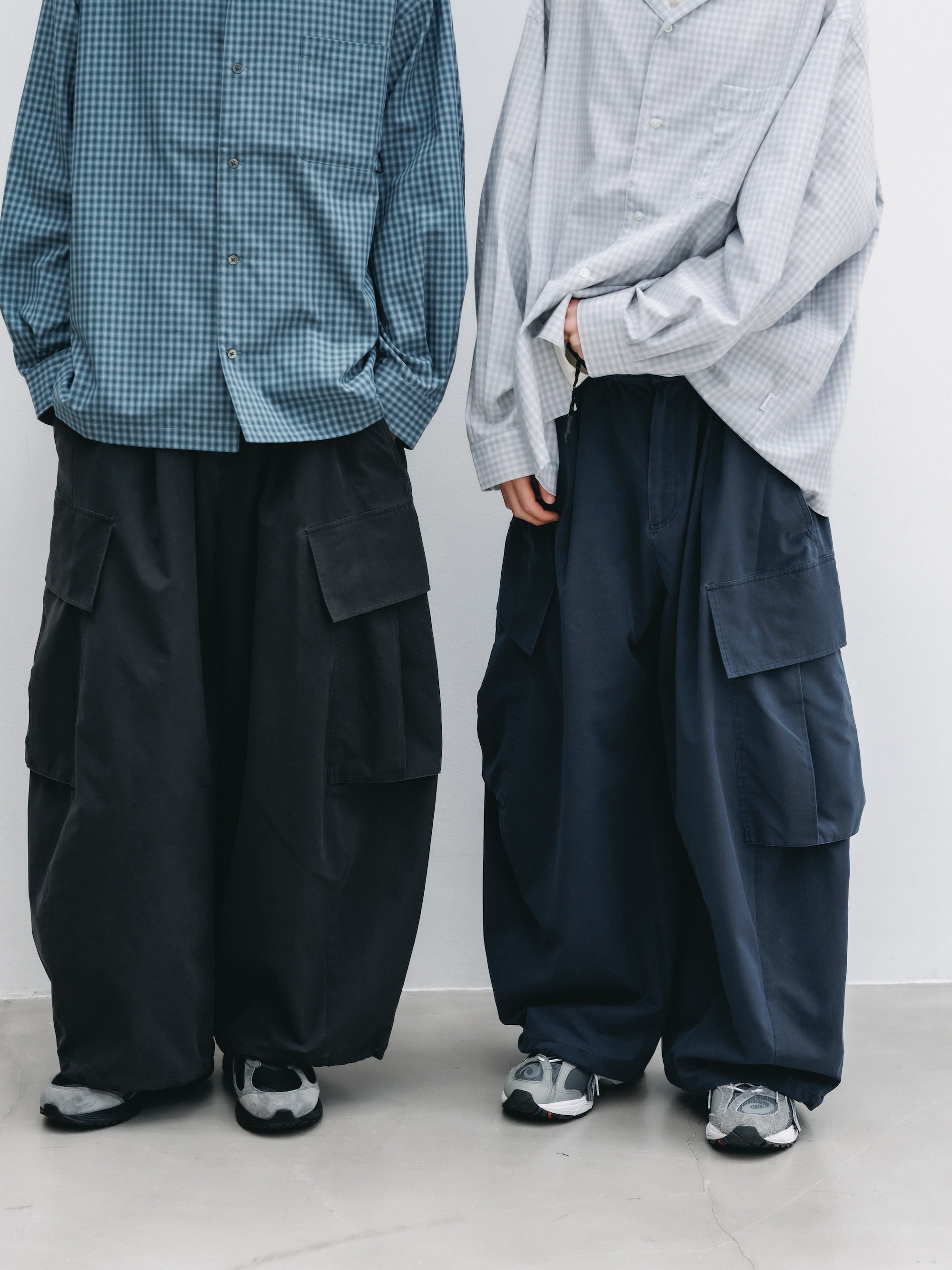【5.20 WED 20:00- IN STOCK】VINTAGE EFFECT COOLDOTS® CITY MEGA POCKET BALLOON CARGO PANTS(NAVY)