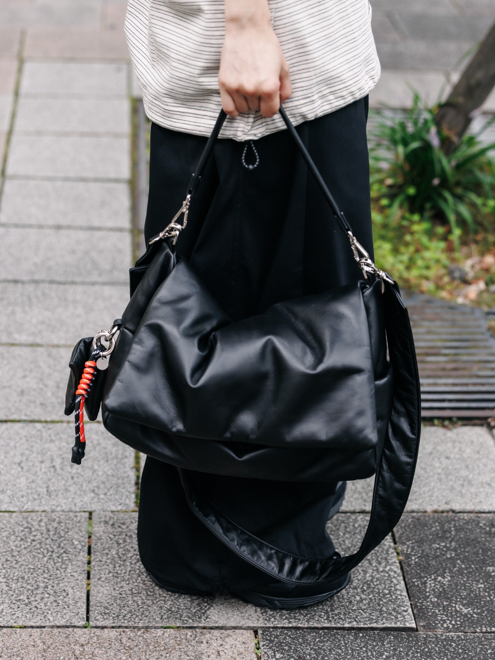 7.18 SAT 20:00- IN STOCK】LEATHER PADDED FLAP HOLIDAY BAG