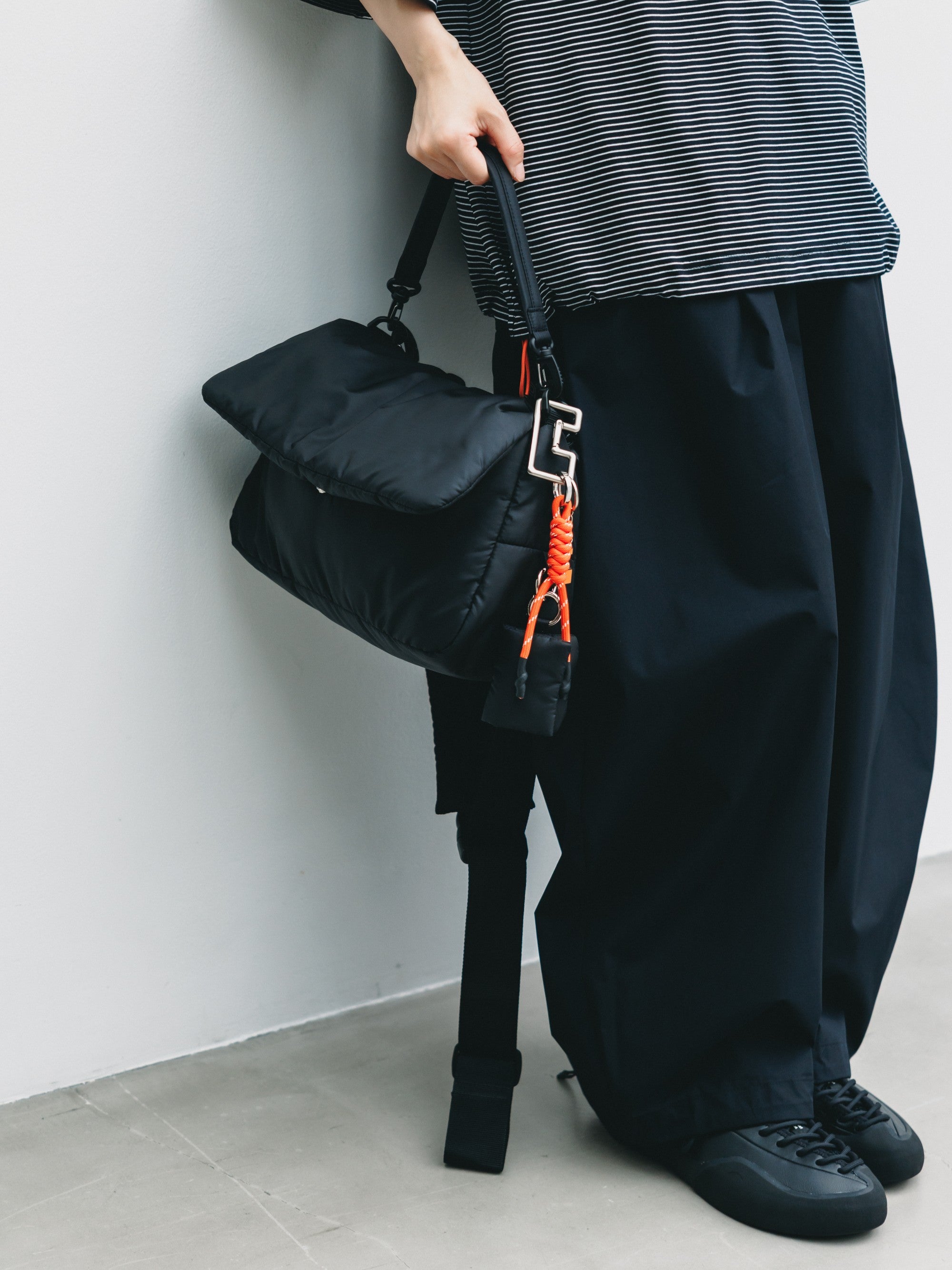 【6.24 WED 20:00- IN STOCK】PADDED FLAP HOLIDAY BAG(BLACK)