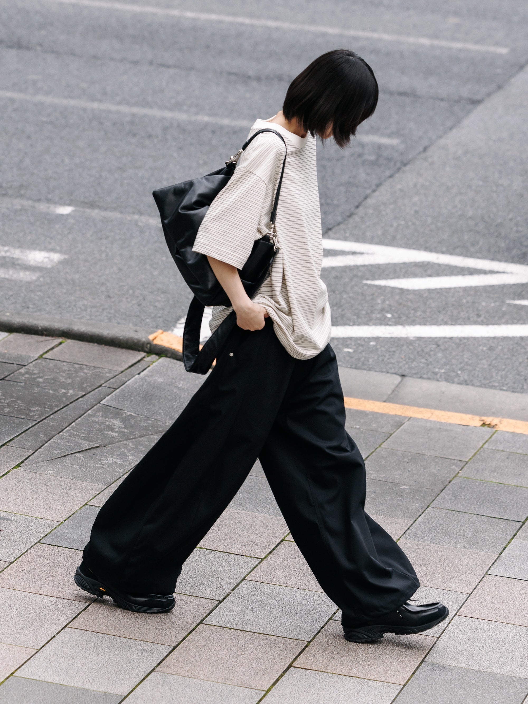 【7.11 SAT 20:00- IN STOCK】T/C GABARDINE CITY WIDE PANTS (BLACK)
