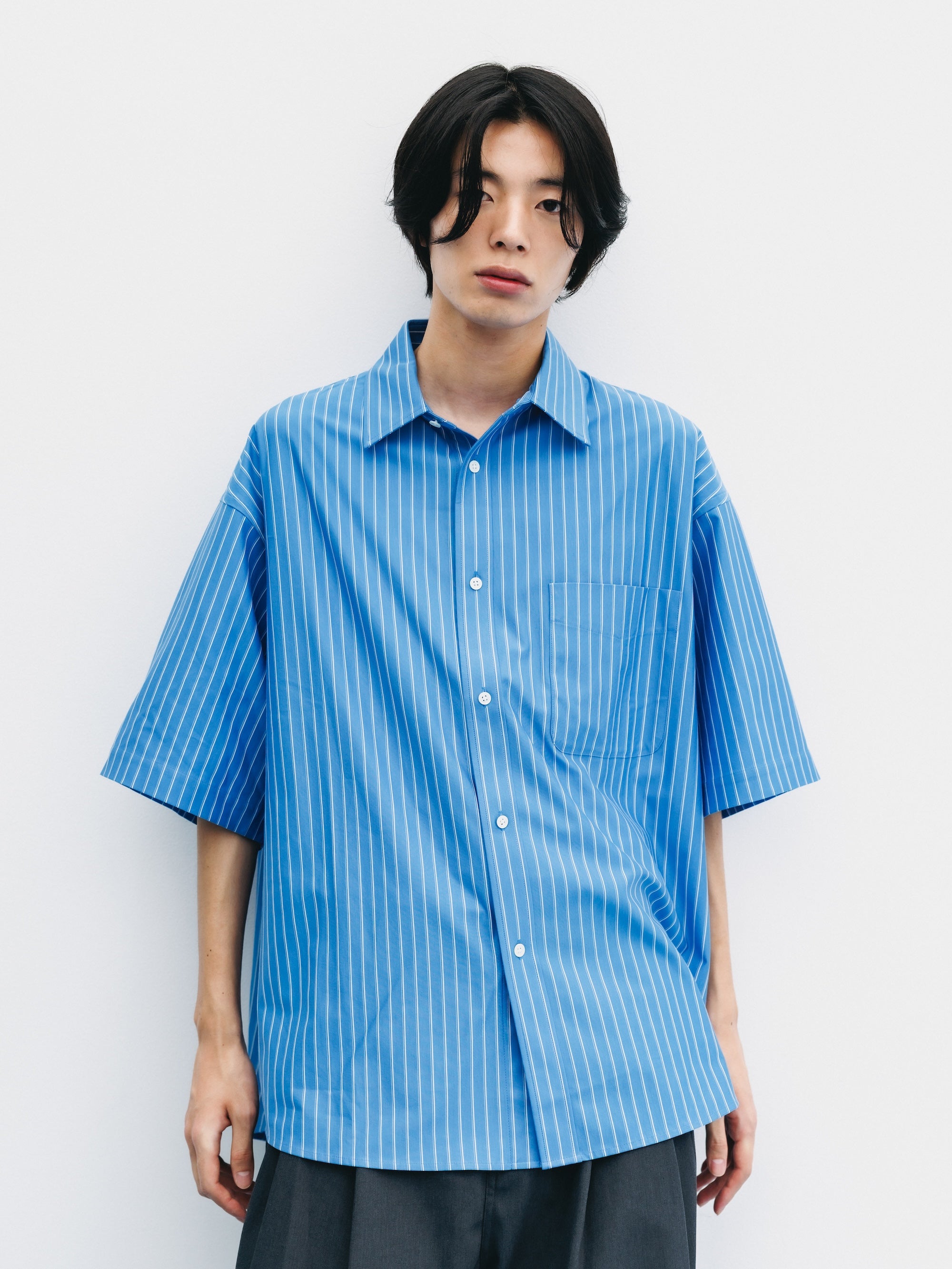 【8.5 WED 20:00- IN STOCK】THICK/THIN STRIPE 46G KNIT EVERYDAY S/S SHIRT (SAX BLUE STRIPE)