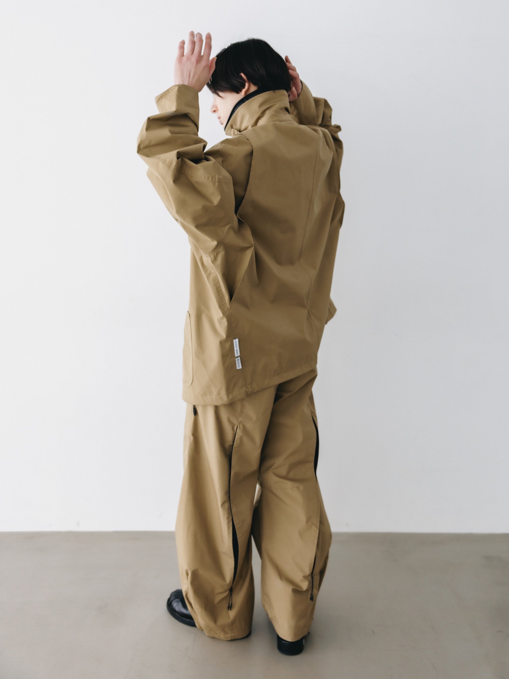 +phenix WINDSTOPPER® BY GORE-TEX LABS CITY STORAGE COVERALL JACKET (CAMEL BEIGE)