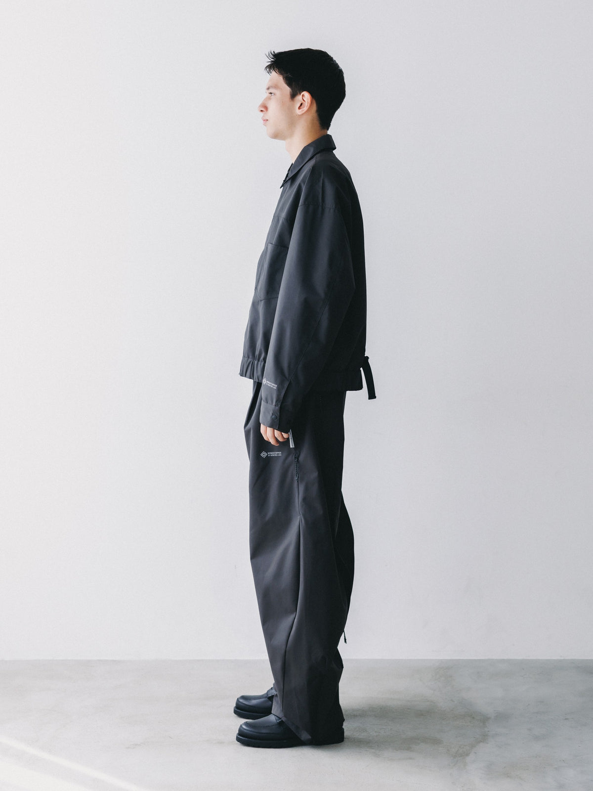 【10.17 SAT 20:00- IN STOCK】 +phenix WINDSTOPPER® by GORE-TEX LABS TWILL CITY BARREL LEG PANTS (SHADOW GRAY)