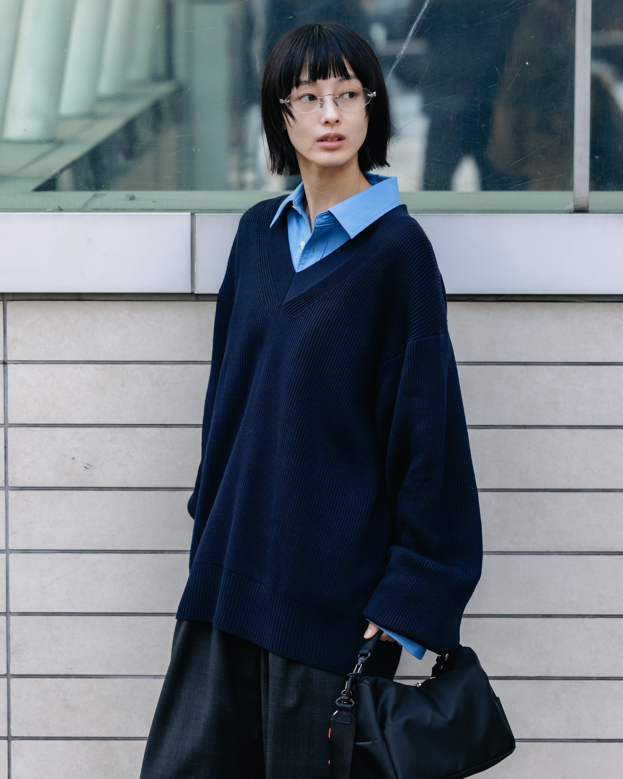 FINE WOOL V-NECK KNIT PULLOVER (NAVY)