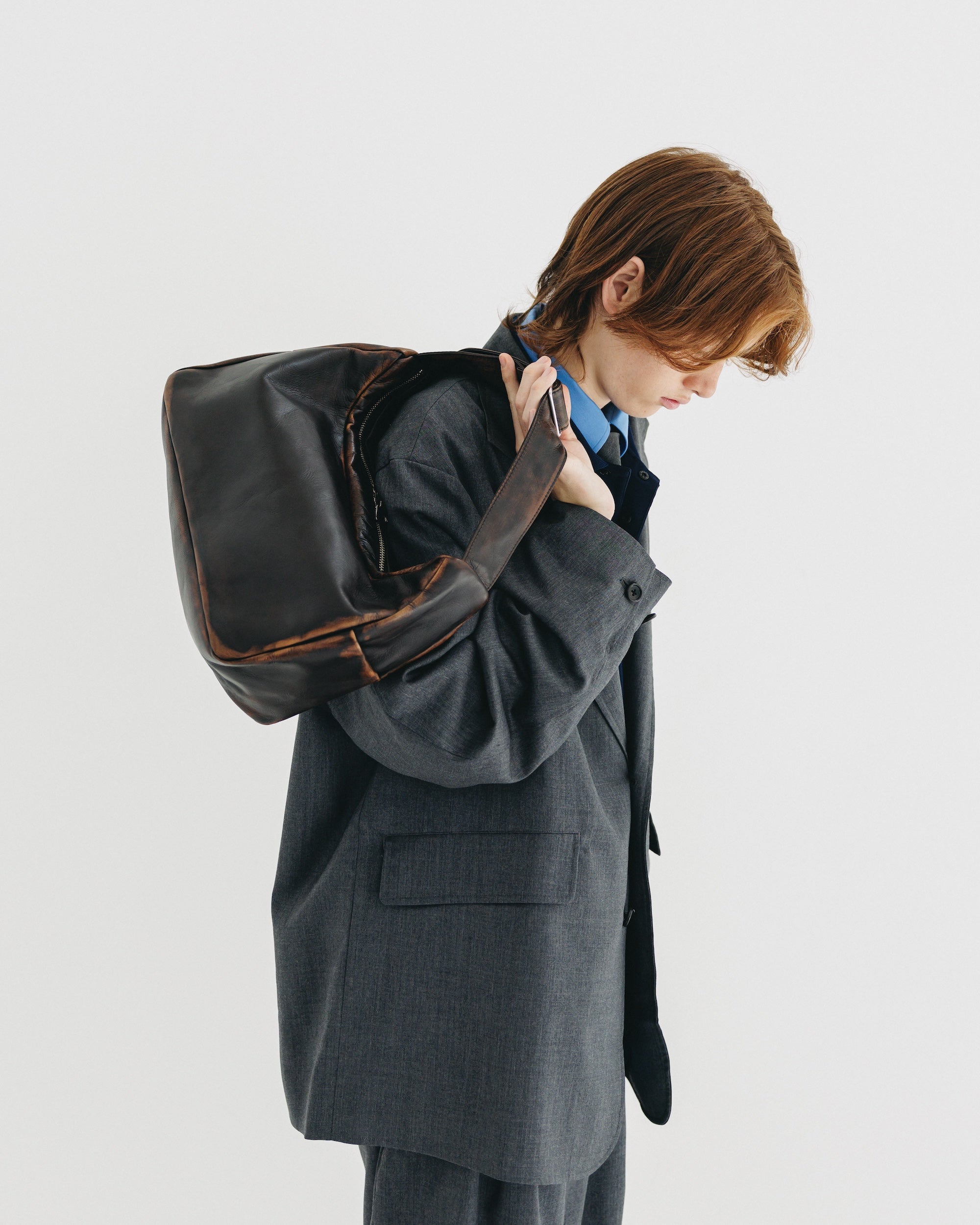 【10.4 SAT 20:00- IN STOCK】VINTAGE LEATHER HOLIDAY BAG (BROWN)
