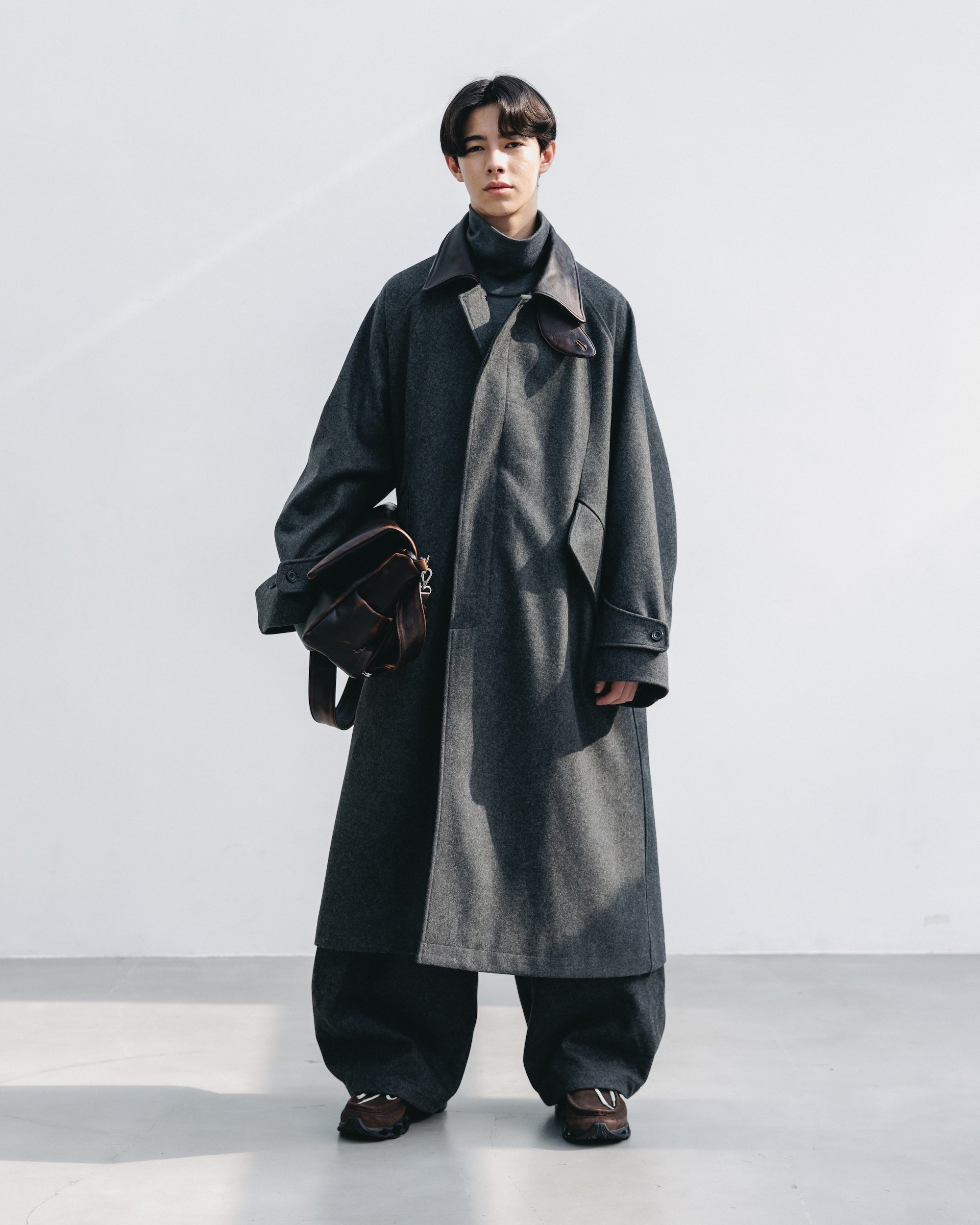 【12.10 WED 20:00- IN STOCK】LEATHER COLLAR WOOL MELTON BALMACAAN COAT (GRAY)
