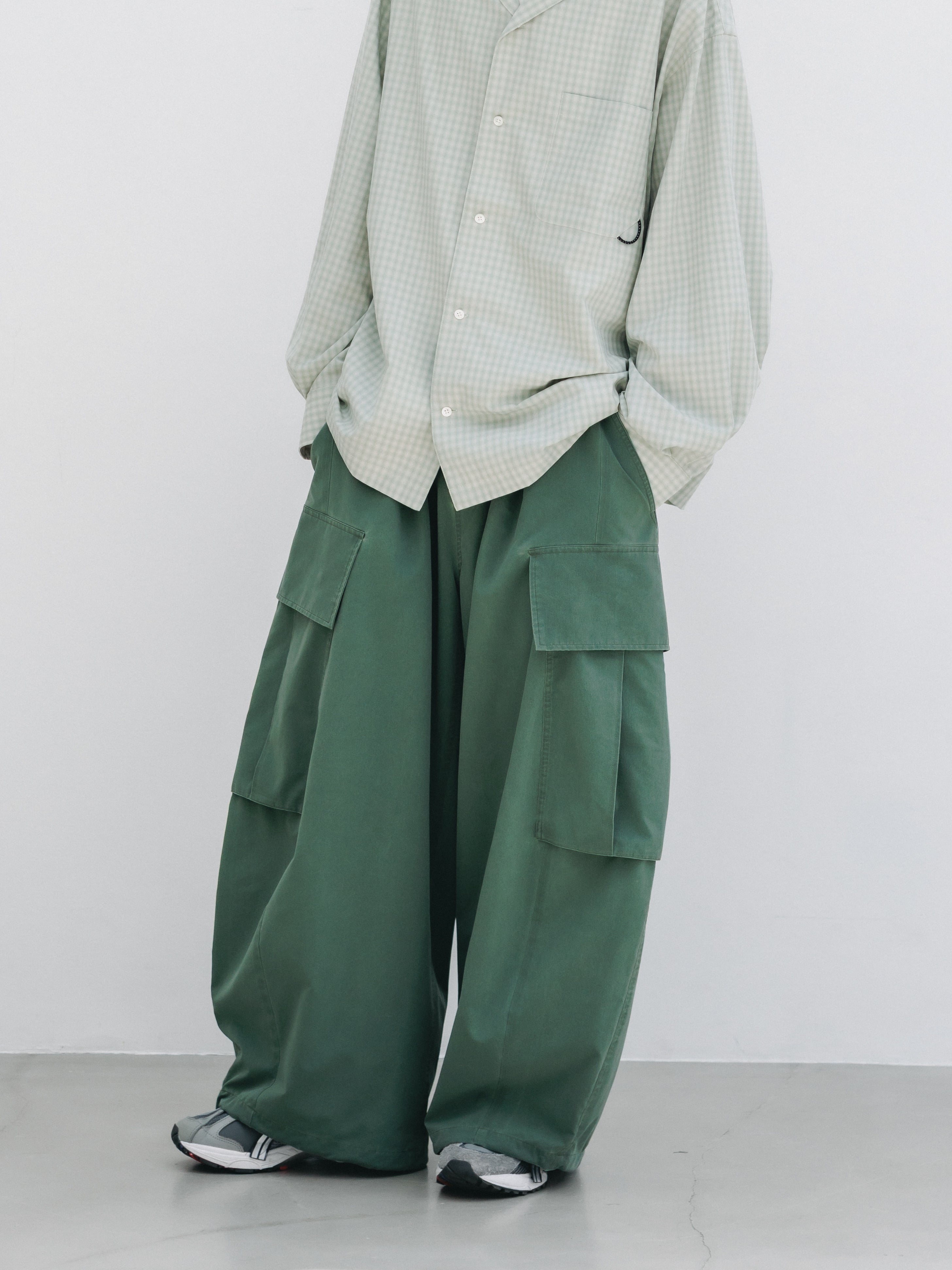 【5.20 WED 20:00- IN STOCK】VINTAGE EFFECT COOLDOTS® CITY MEGA POCKET BALLOON CARGO PANTS(OLIVE)